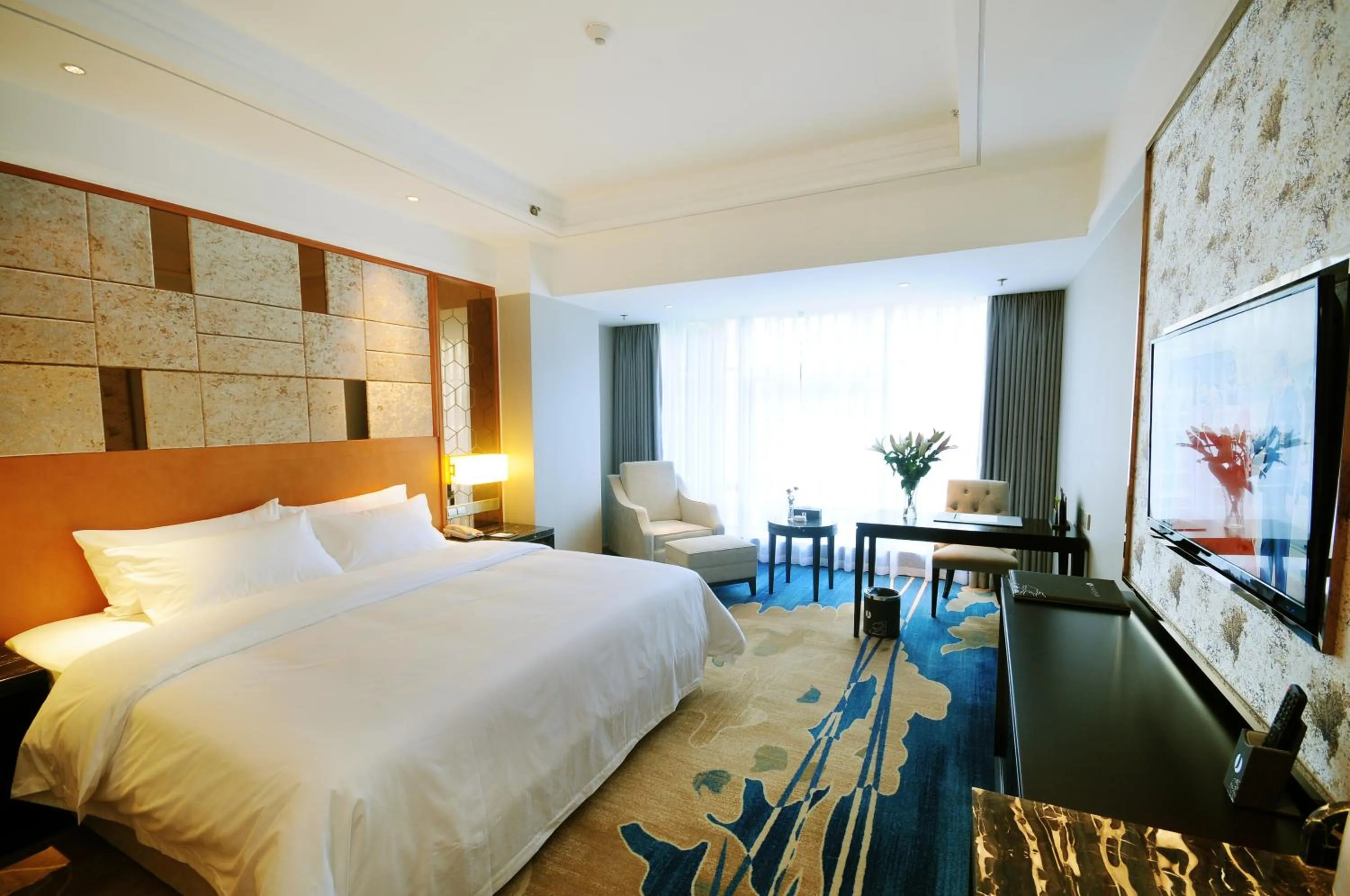 Photo of the whole room in Airport Jianguo Hotel