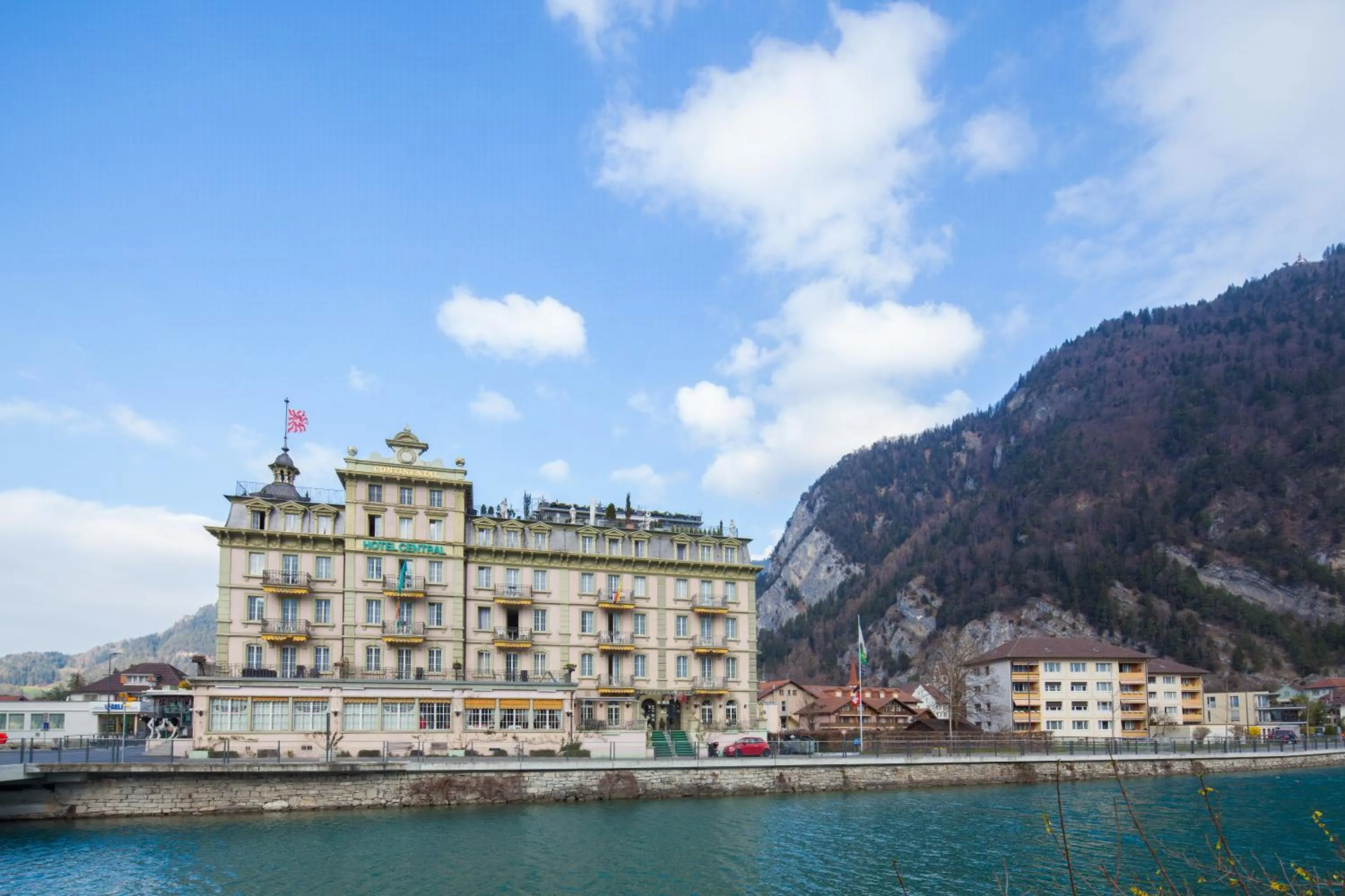 Facade/entrance in Hotel Central Continental