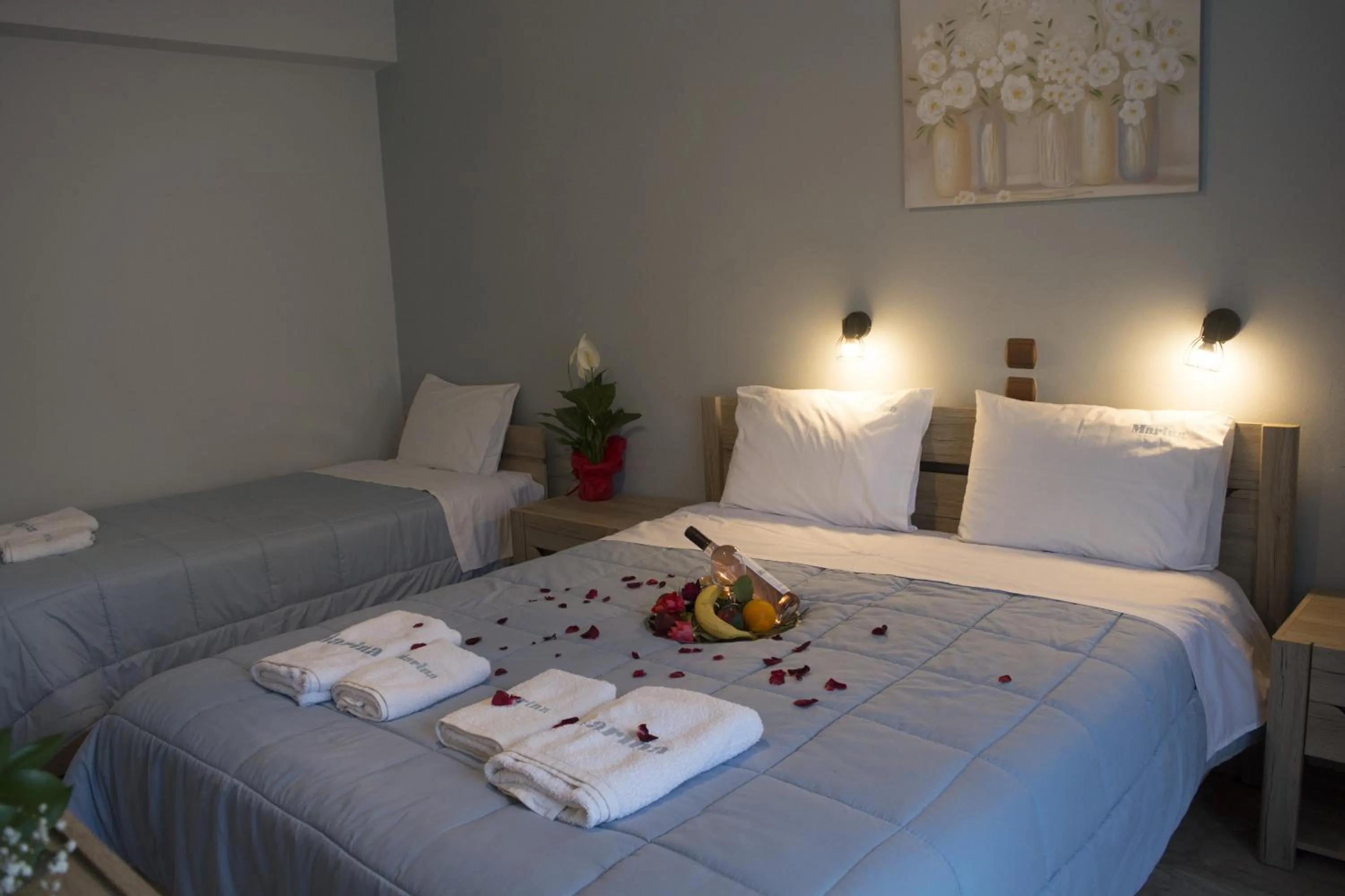 Bed in Marina Apartments, Agios Gordios Corfu