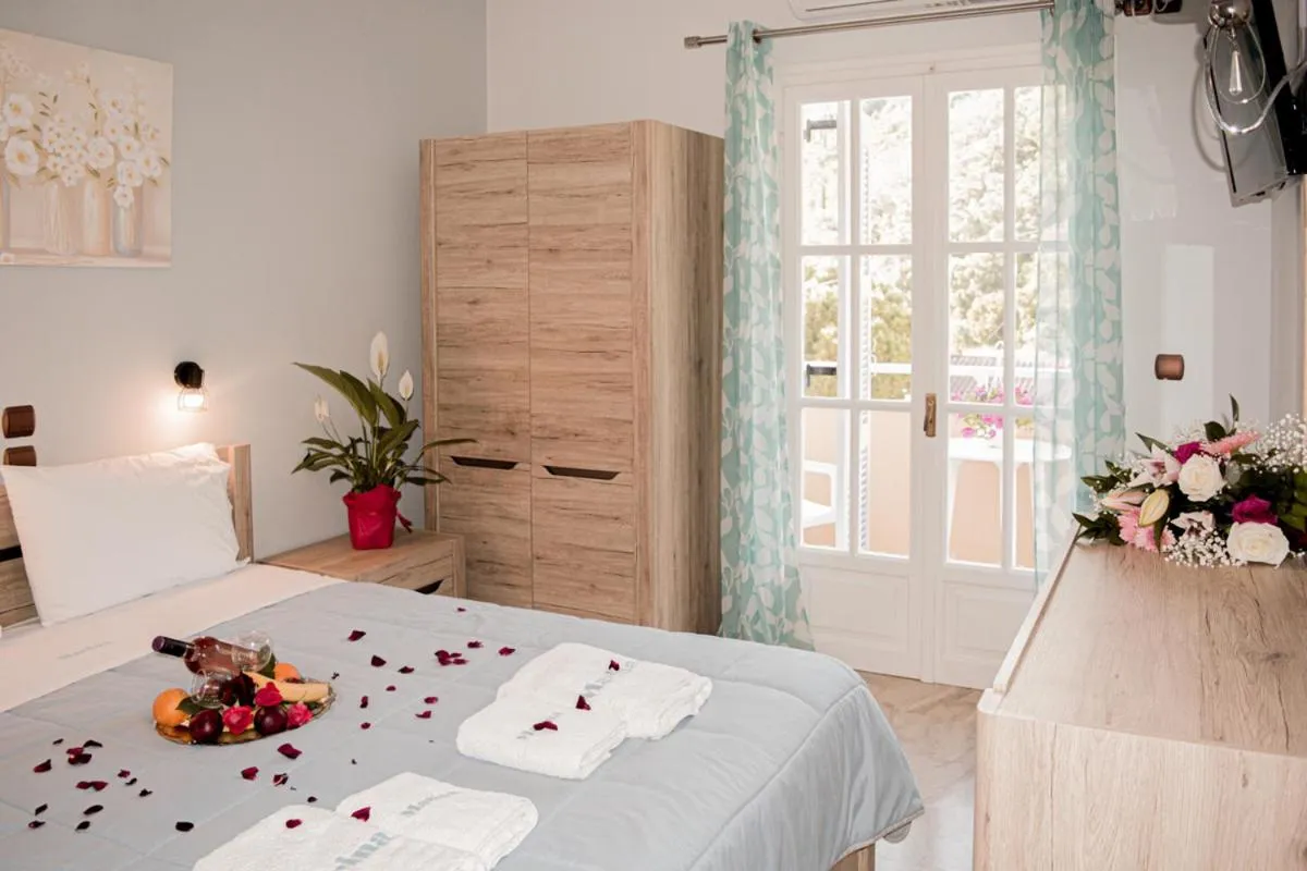 Bed in Marina Apartments, Agios Gordios Corfu