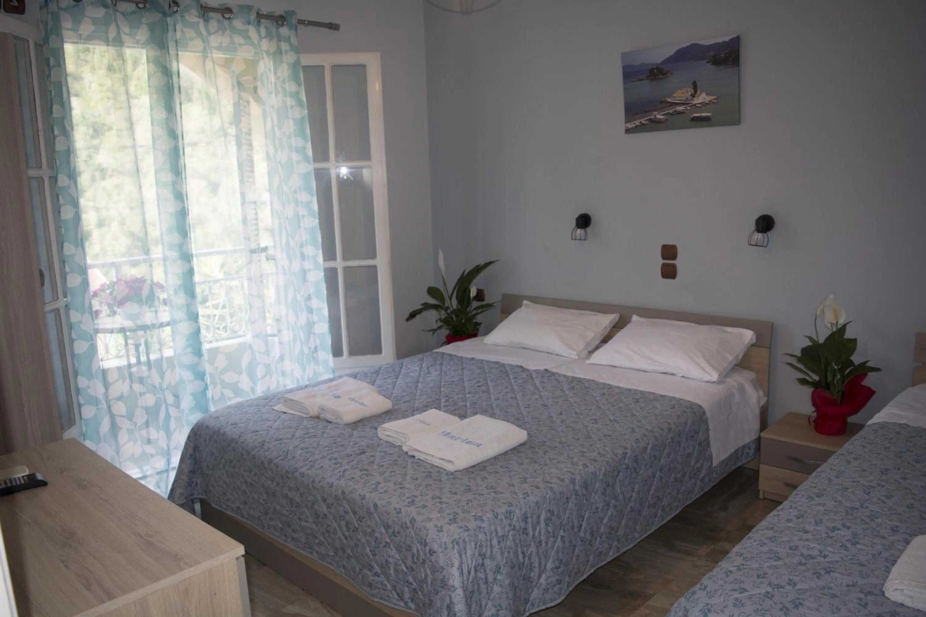 Bed in Marina Apartments, Agios Gordios Corfu