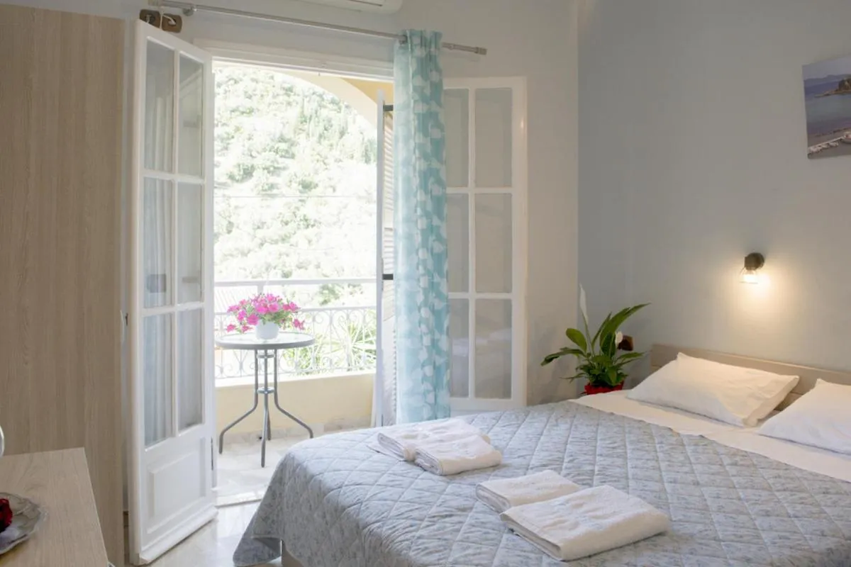 Bed in Marina Apartments, Agios Gordios Corfu