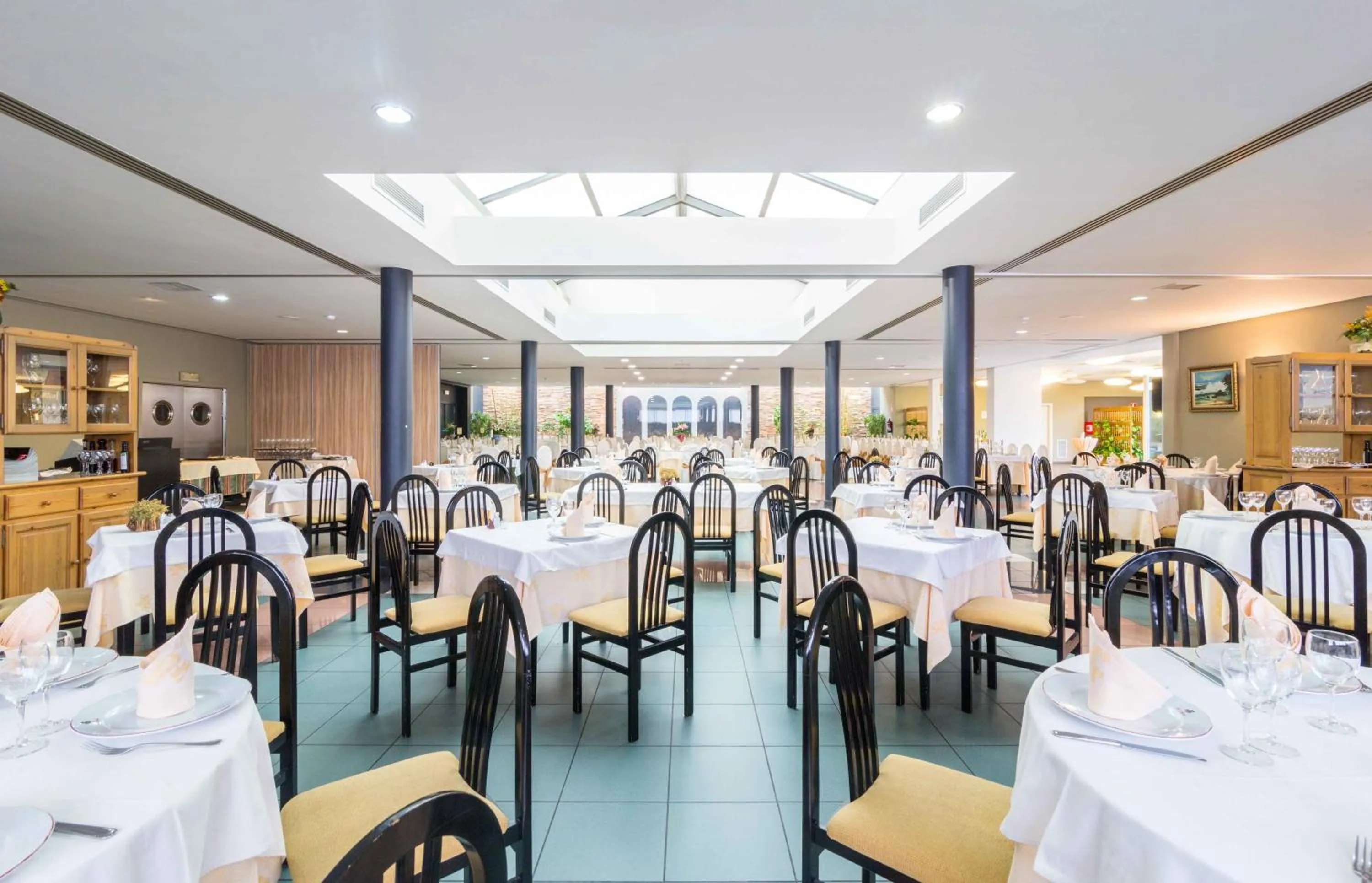 Restaurant/places to eat in El Patio