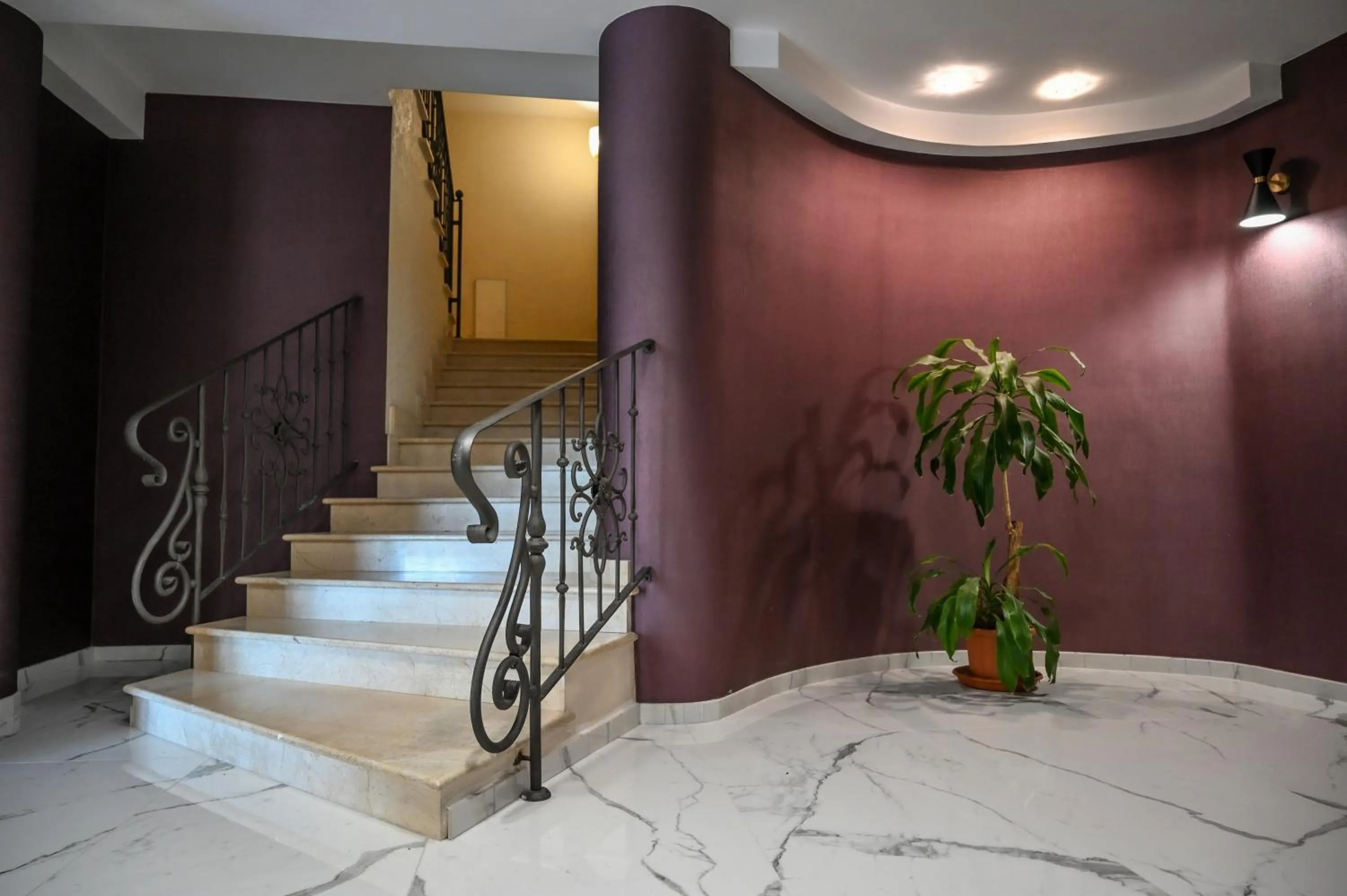 elevator in Roma Domus Hotel