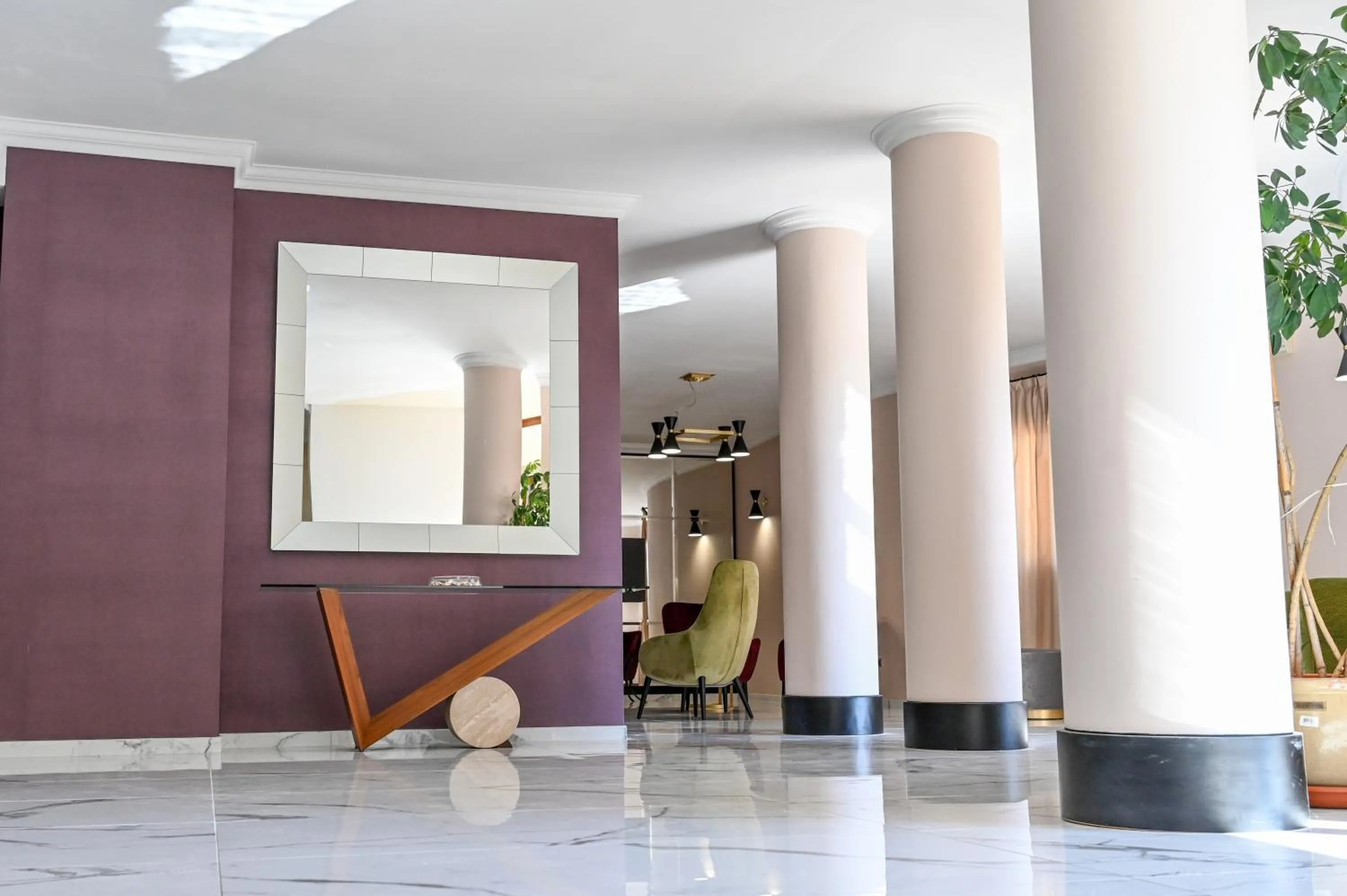 Lobby or reception in Roma Domus Hotel