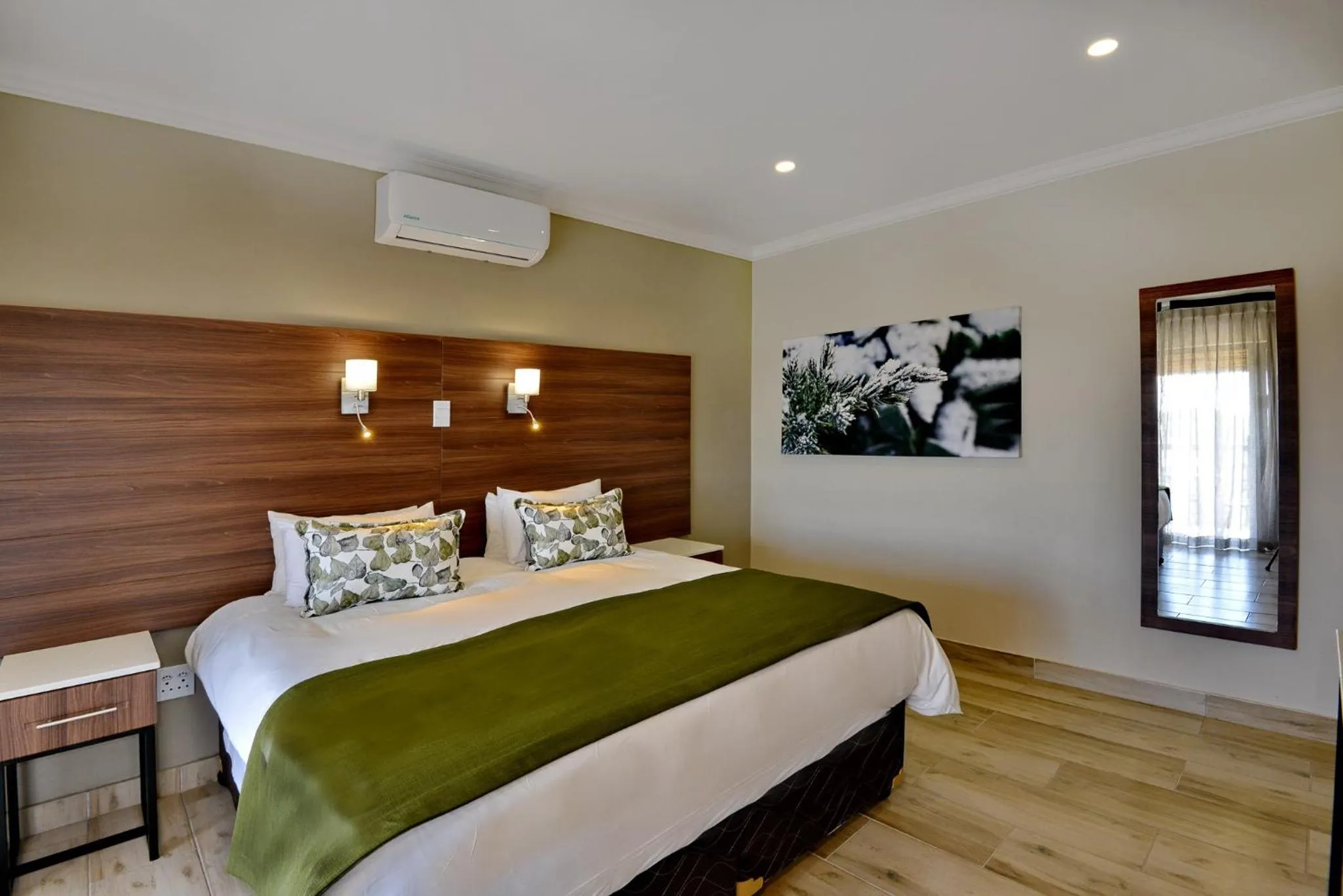 Bedroom, Bed in Seasons Golf, Leisure, Spa