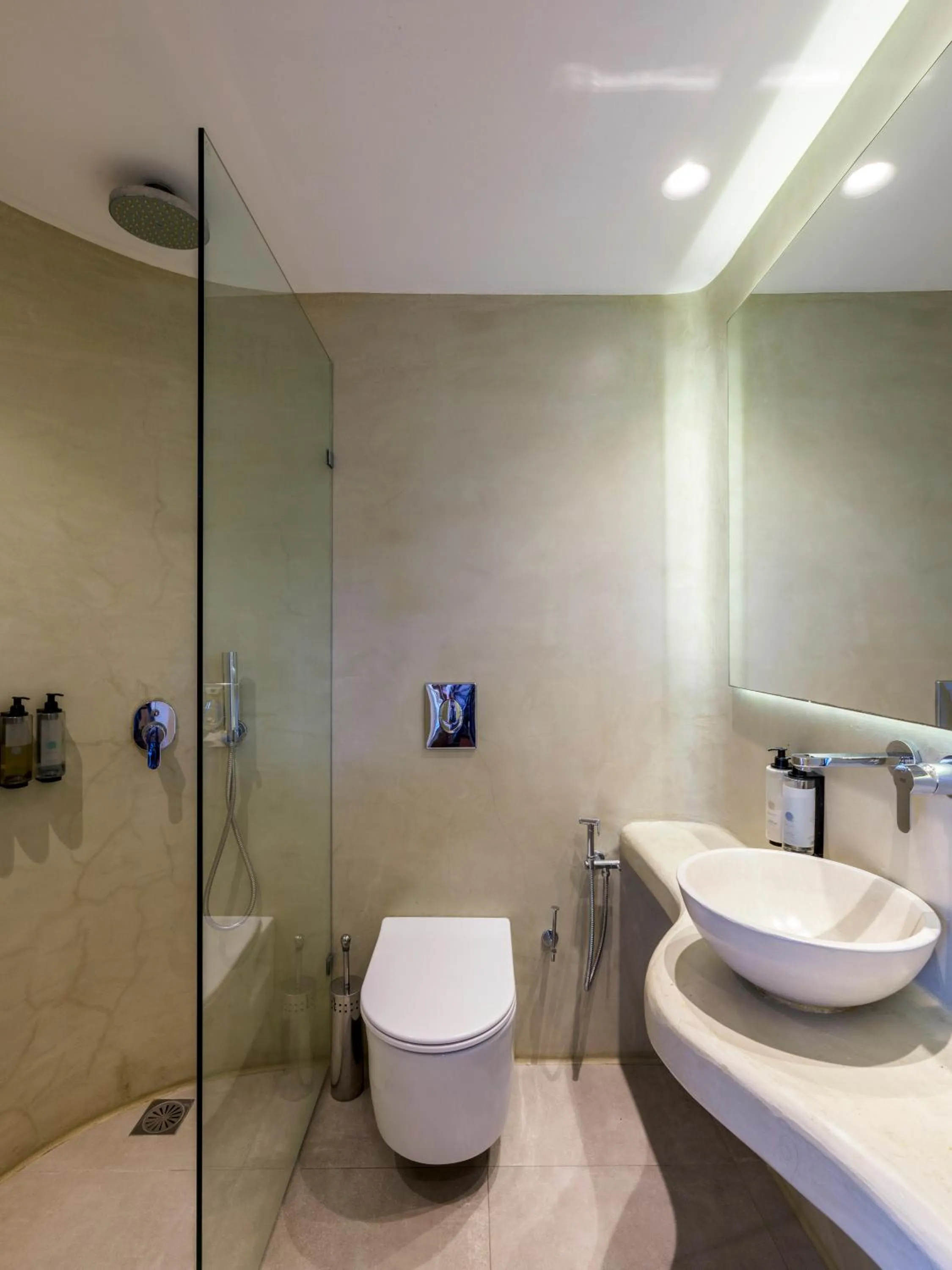 Shower in Jason Hotel