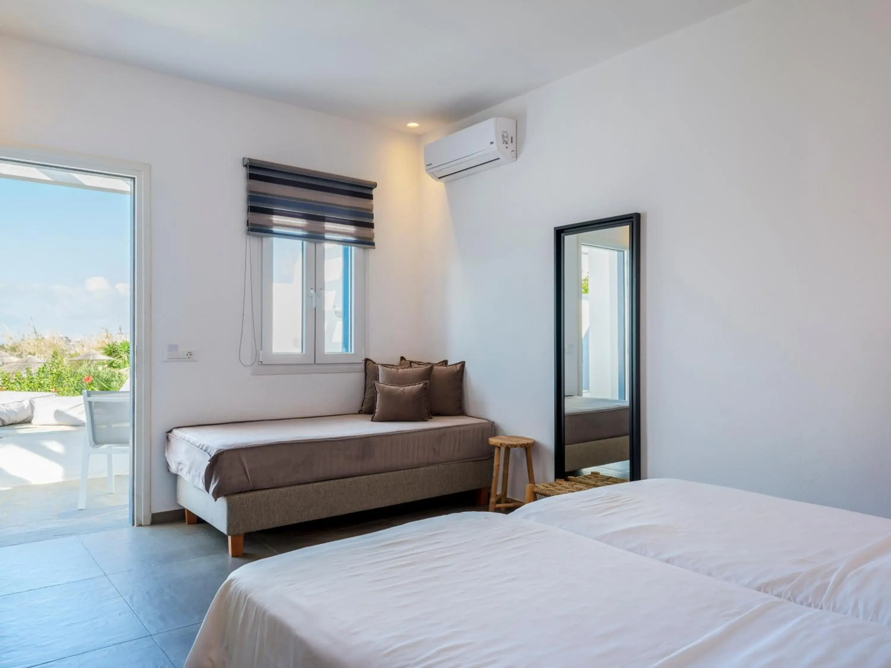 Triple Room in Jason Hotel Triple Room in Jason Hotel