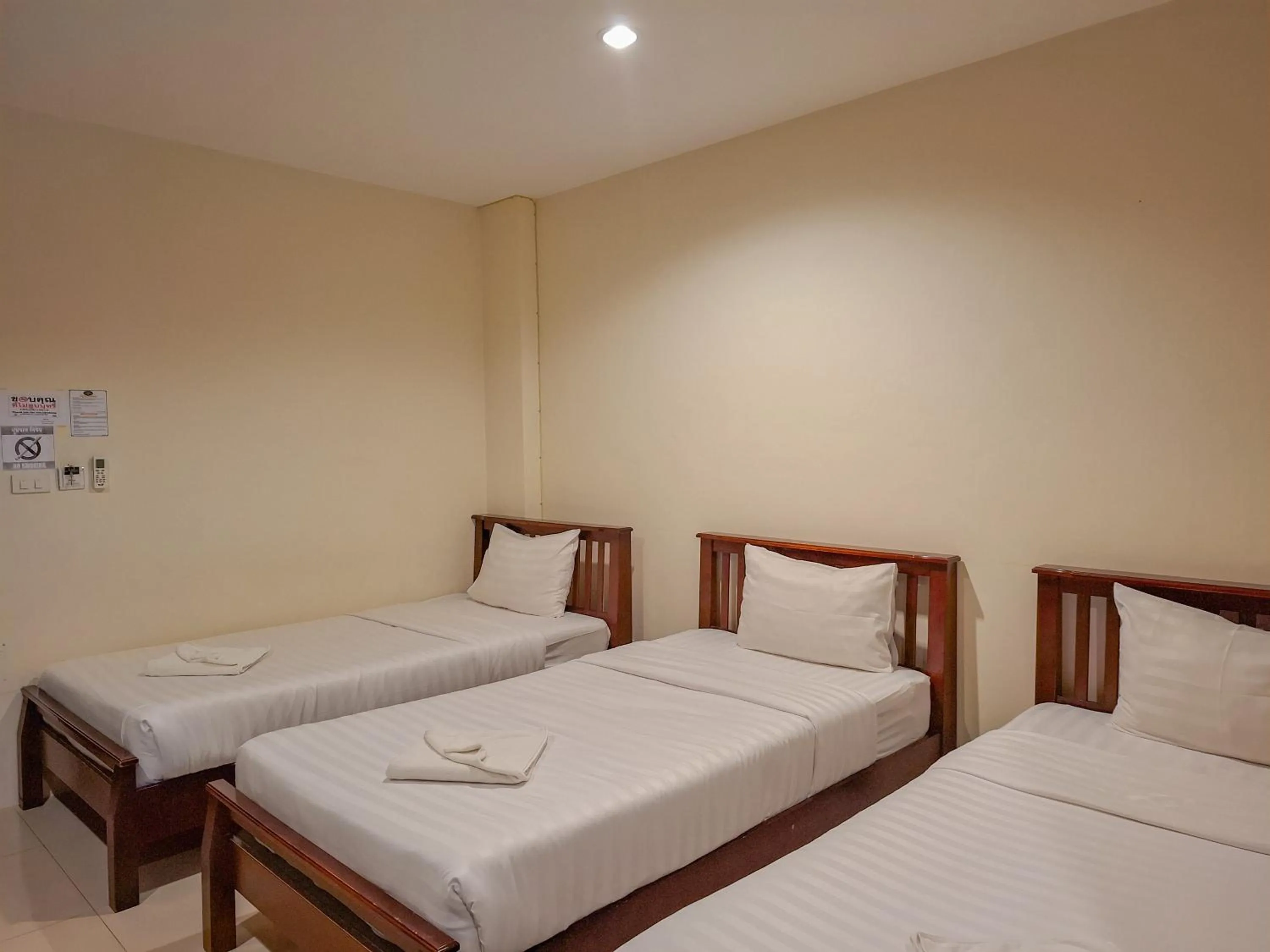 Photo of the whole room, Bed in The Hideaway Resort Pattaya