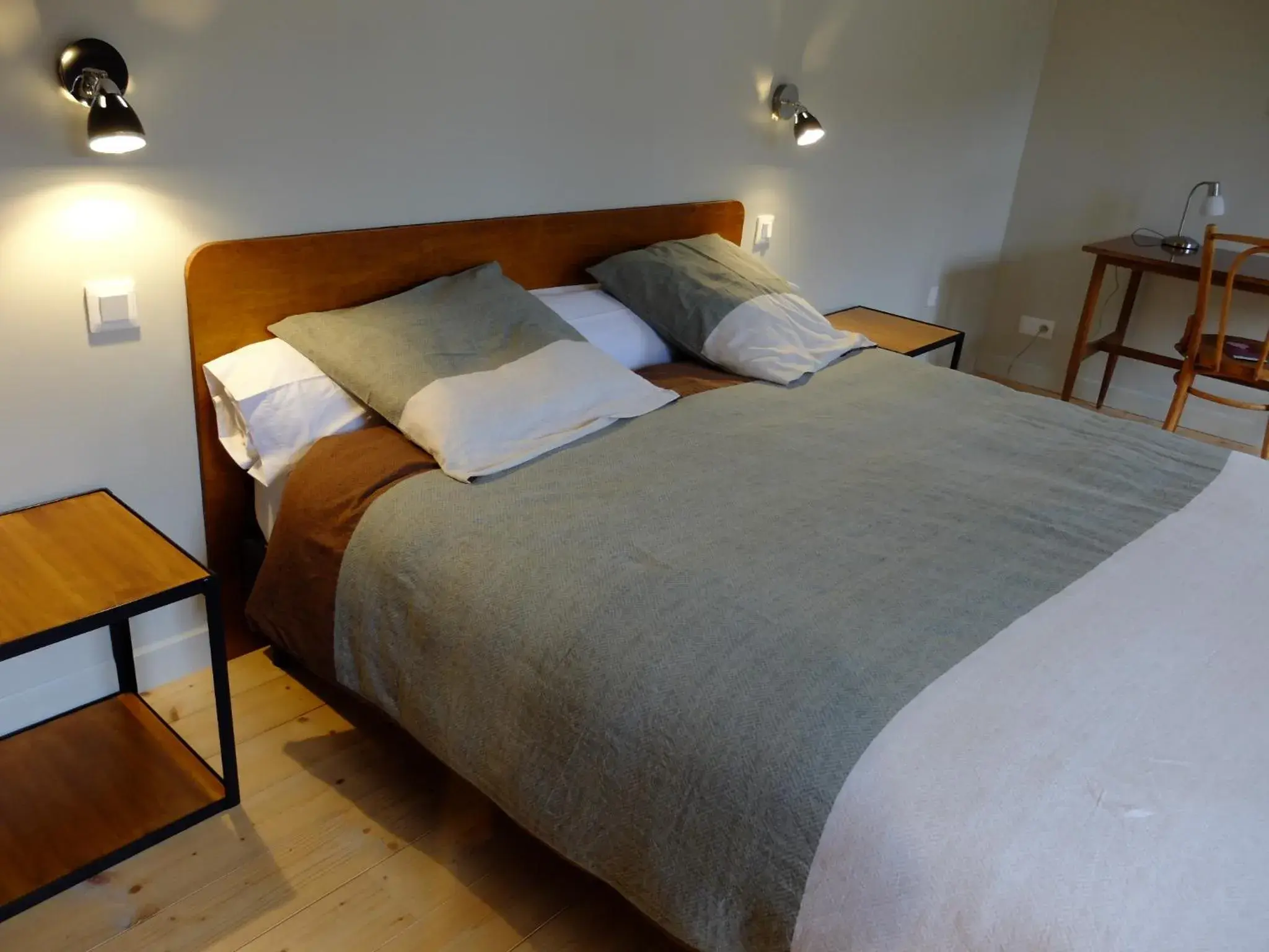 Family Room with Private Bathroom in De l'Autre Côté Family Room with Private Bathroom in De l'Autre Côté