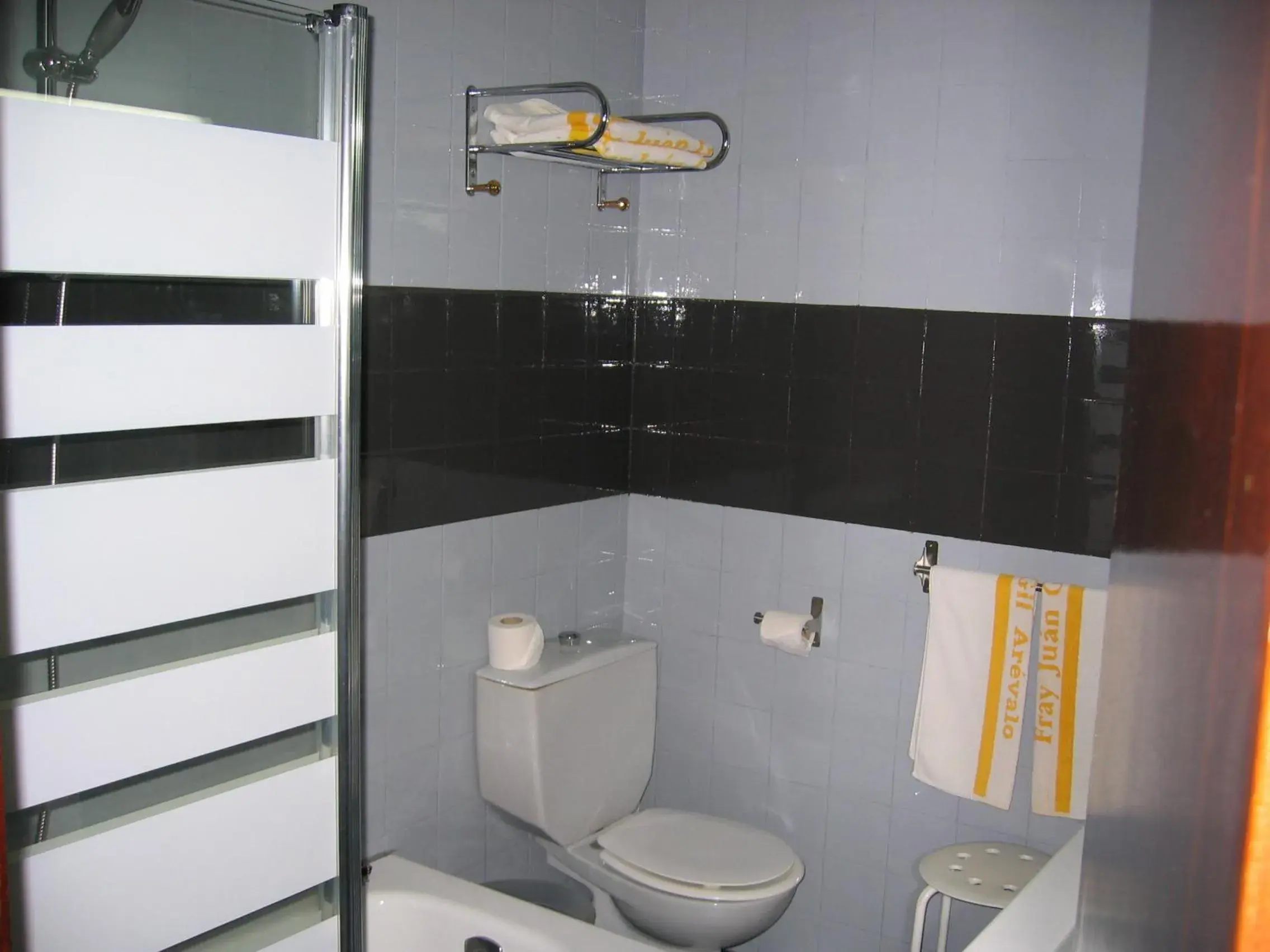 Twin Room in Hotel Fray Juán Gil Twin Room in Hotel Fray Juán Gil