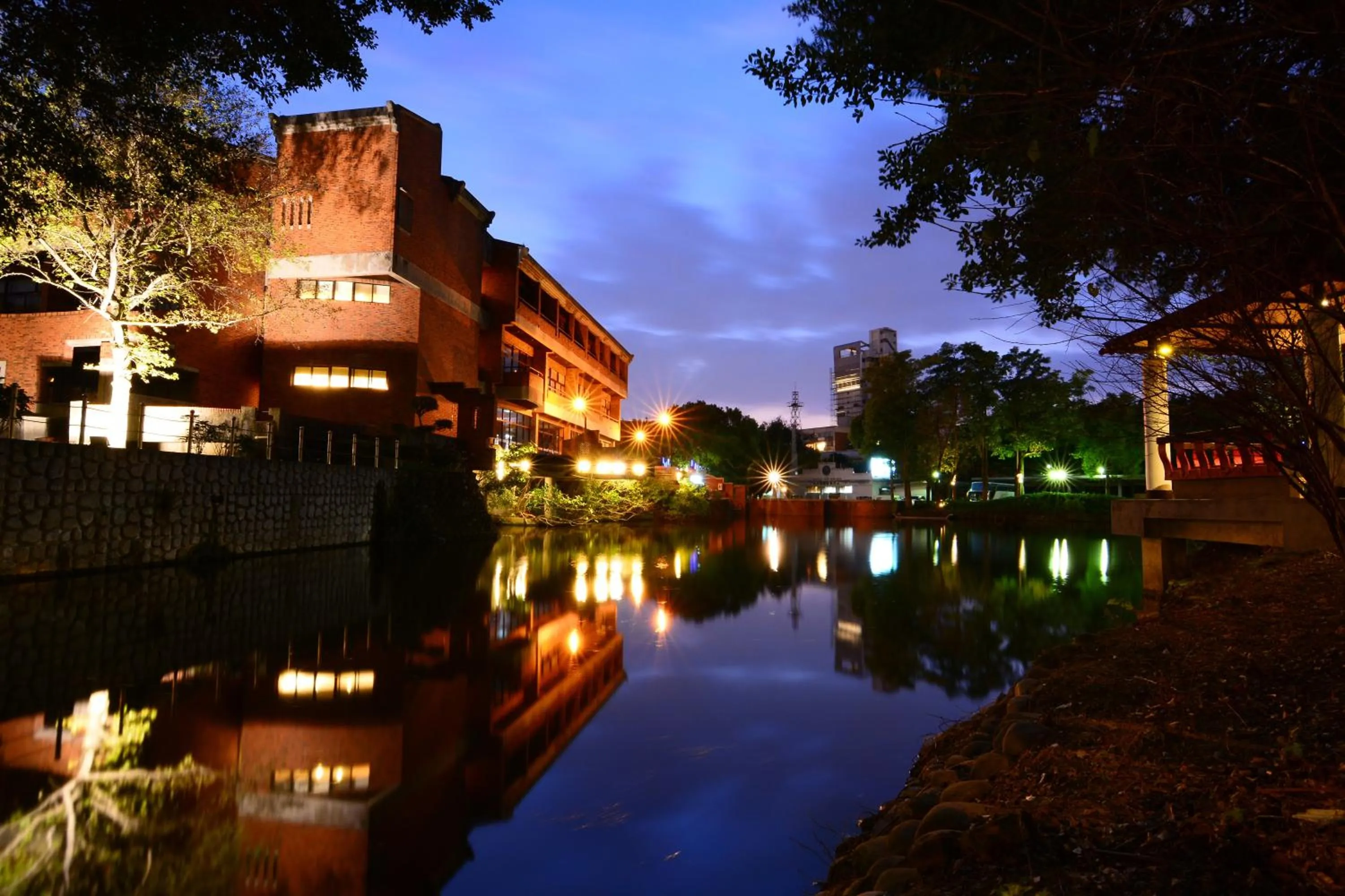Lake view in CHIENTAN Youth Hotel
