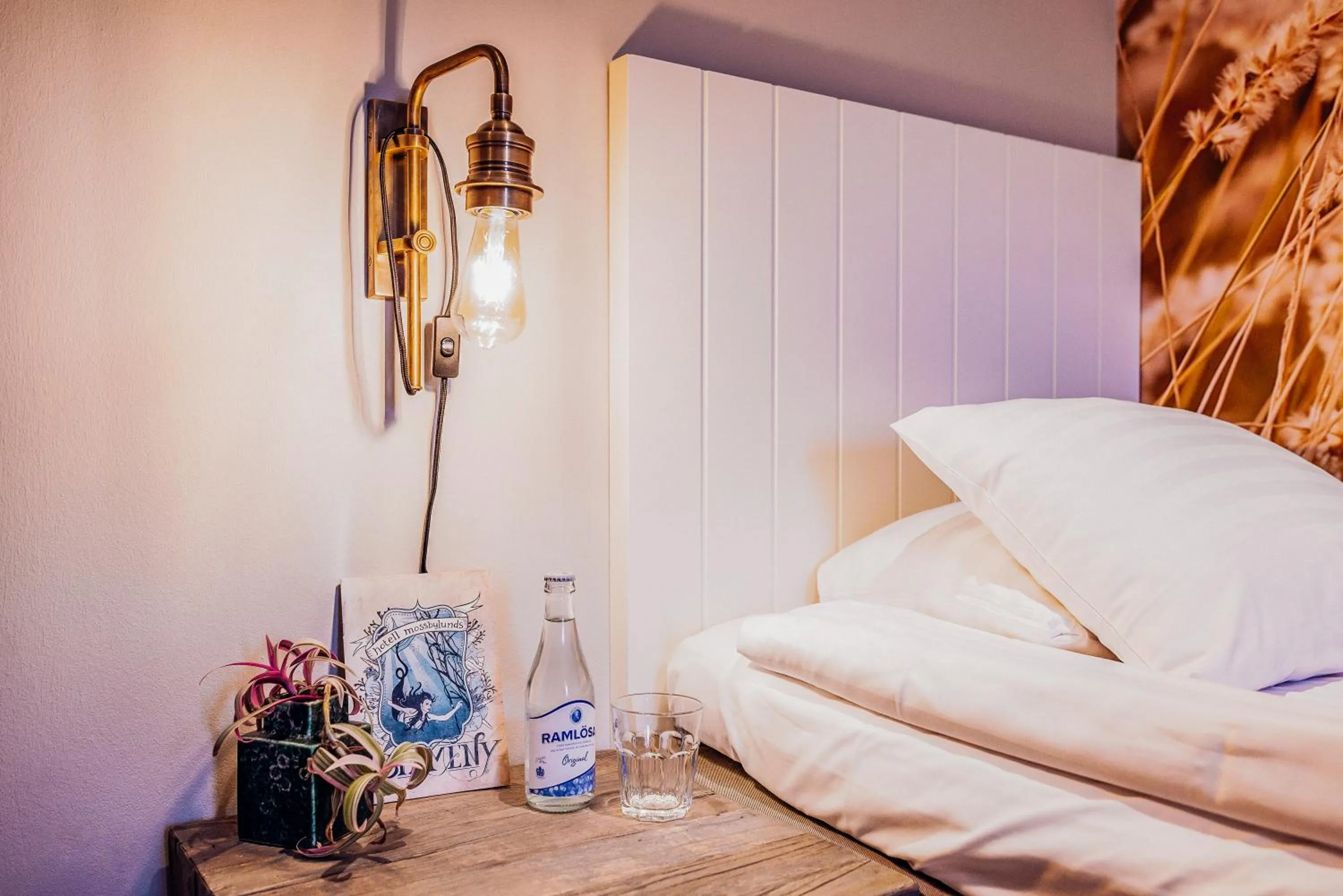 Bed in Hotell Mossbylund