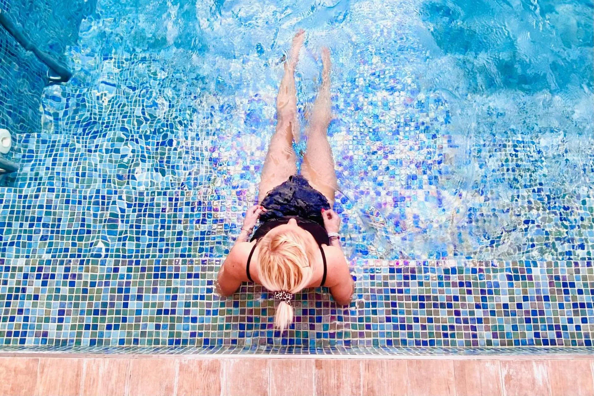 Swimming pool in Hotell Mossbylund