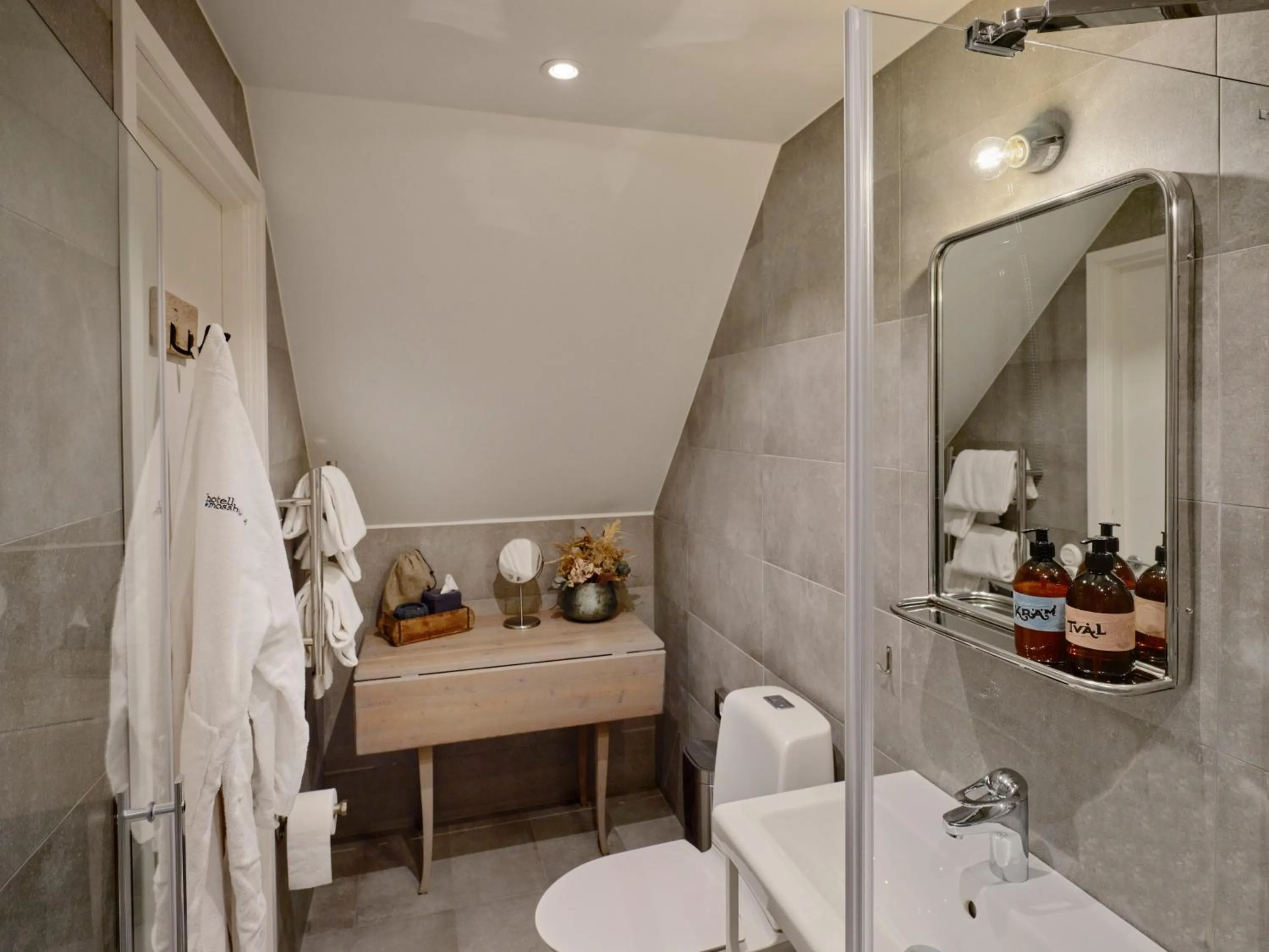 Bathroom in Hotell Mossbylund