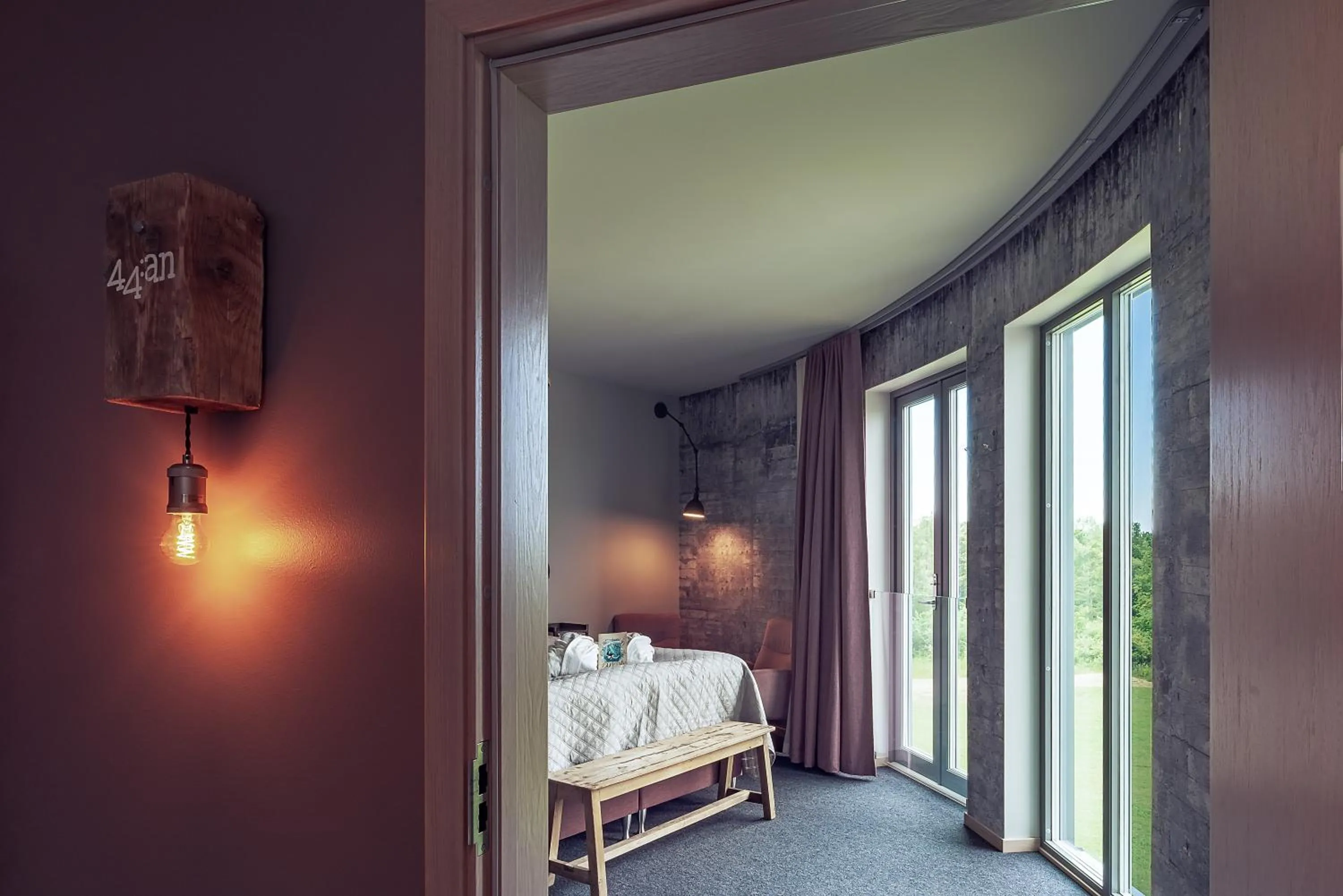 Bed in Hotell Mossbylund