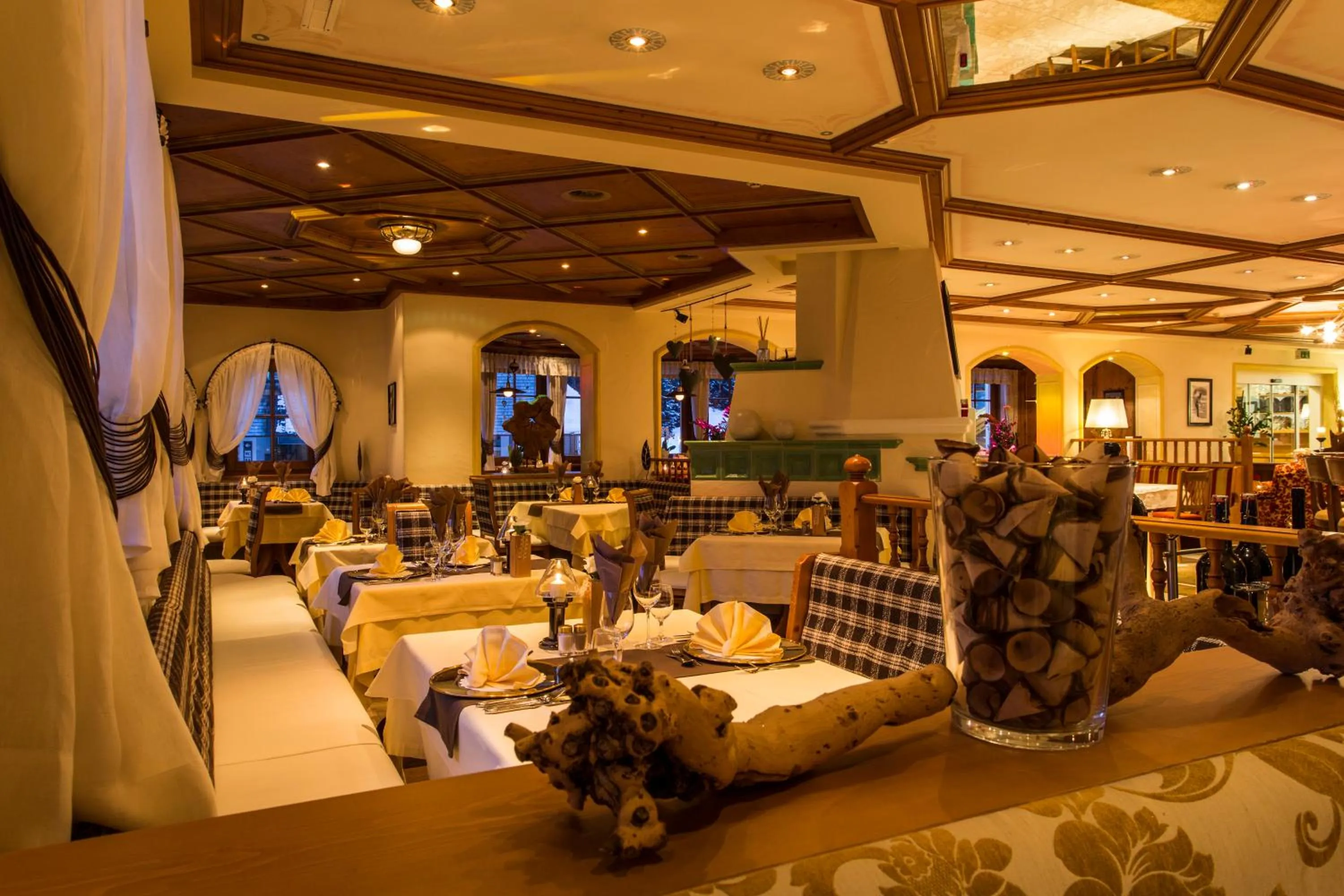 Restaurant/places to eat in Hotel Mittagskogel Pitztal