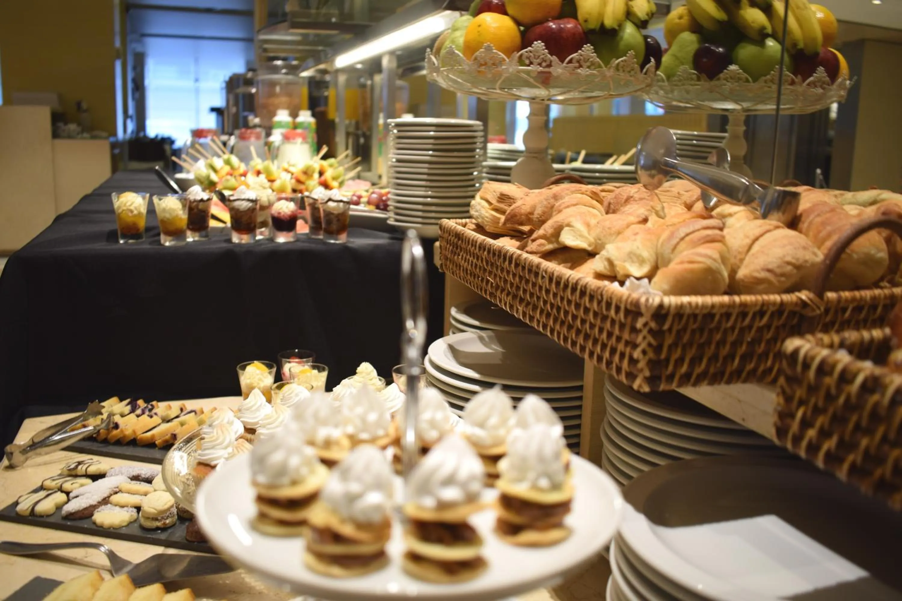 Buffet breakfast in Hotel Solans Presidente