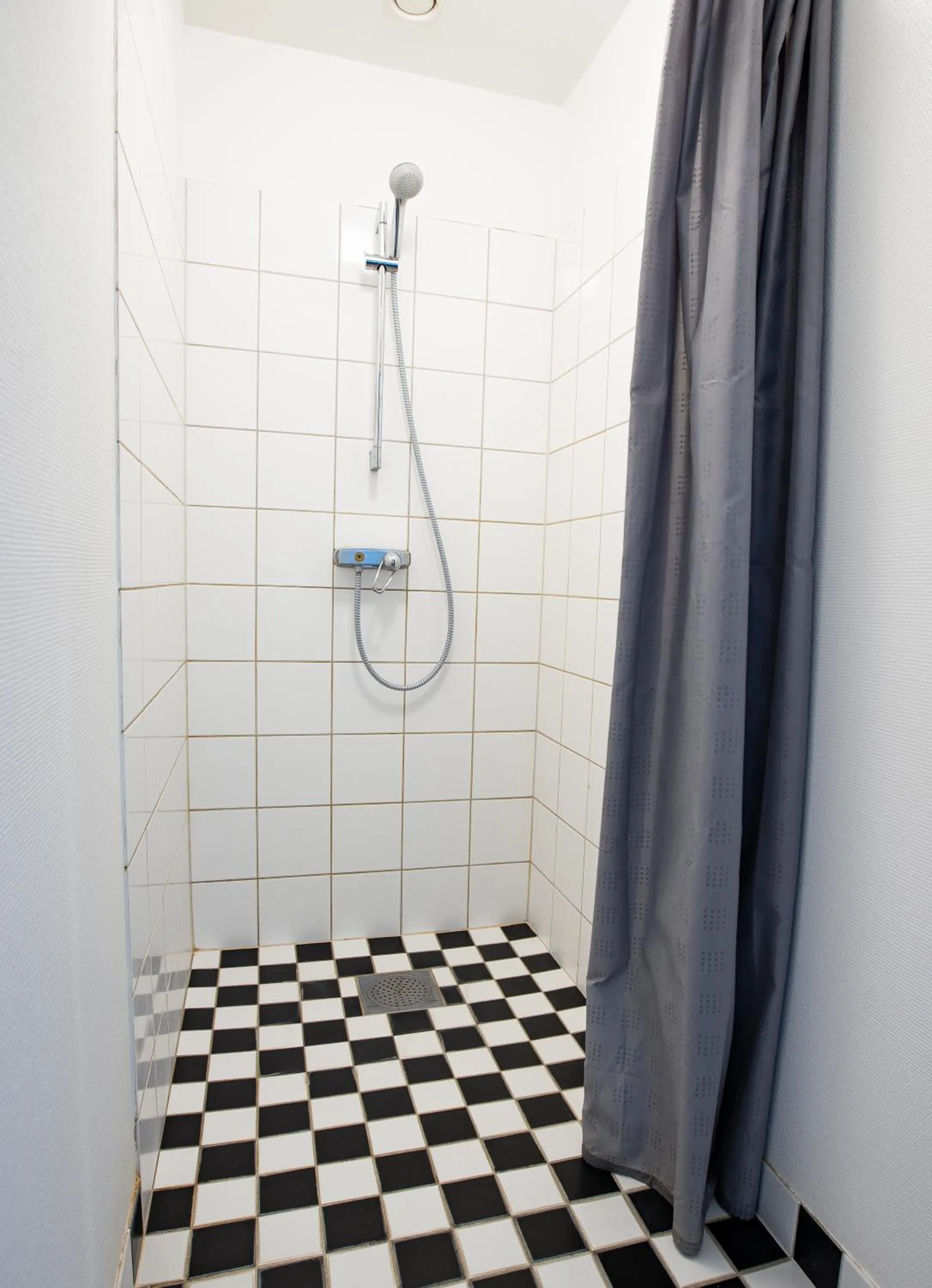 Shower in Systrar & Bönor Bed and Breakfast