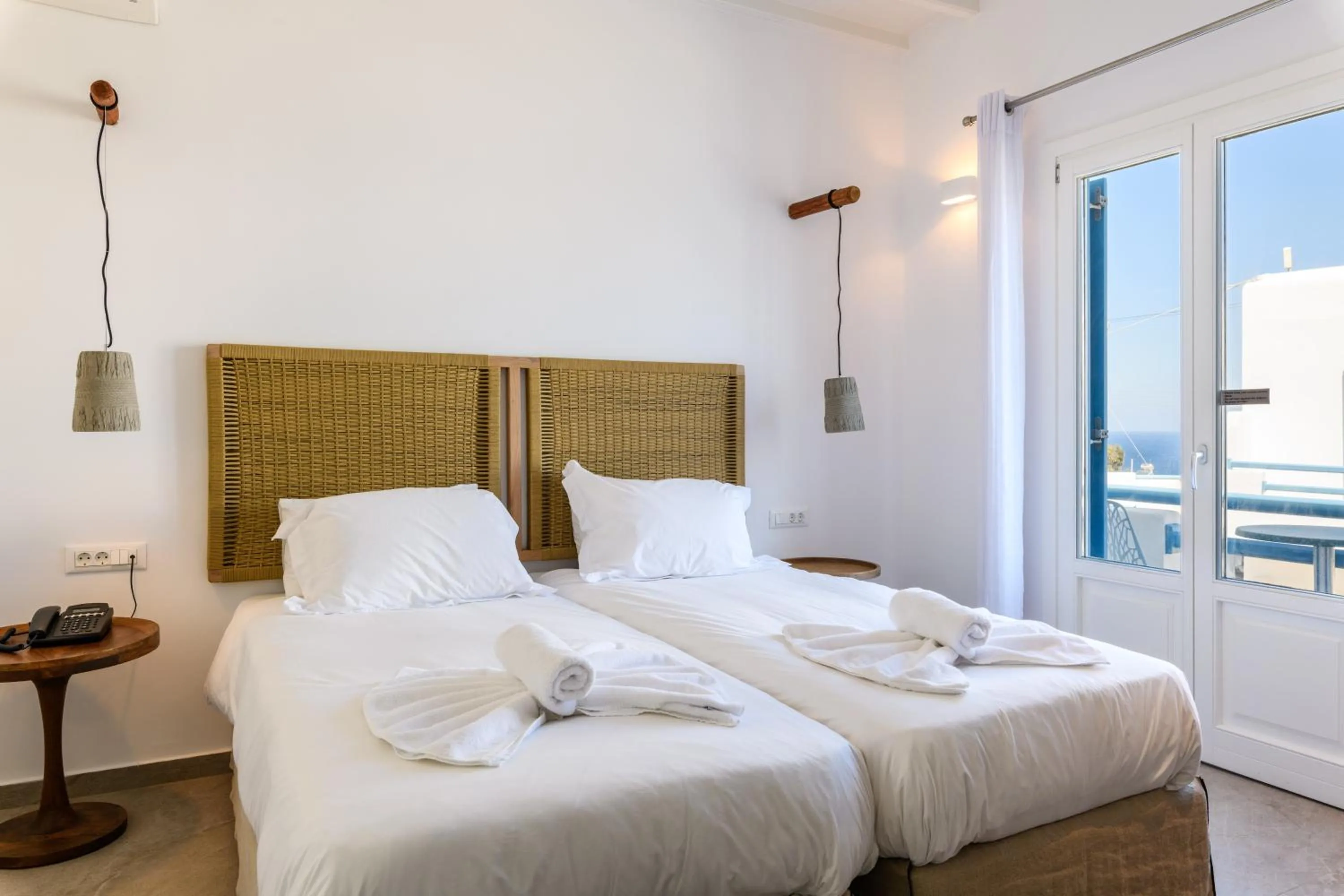 Bedroom, Bed in Magas Hotel