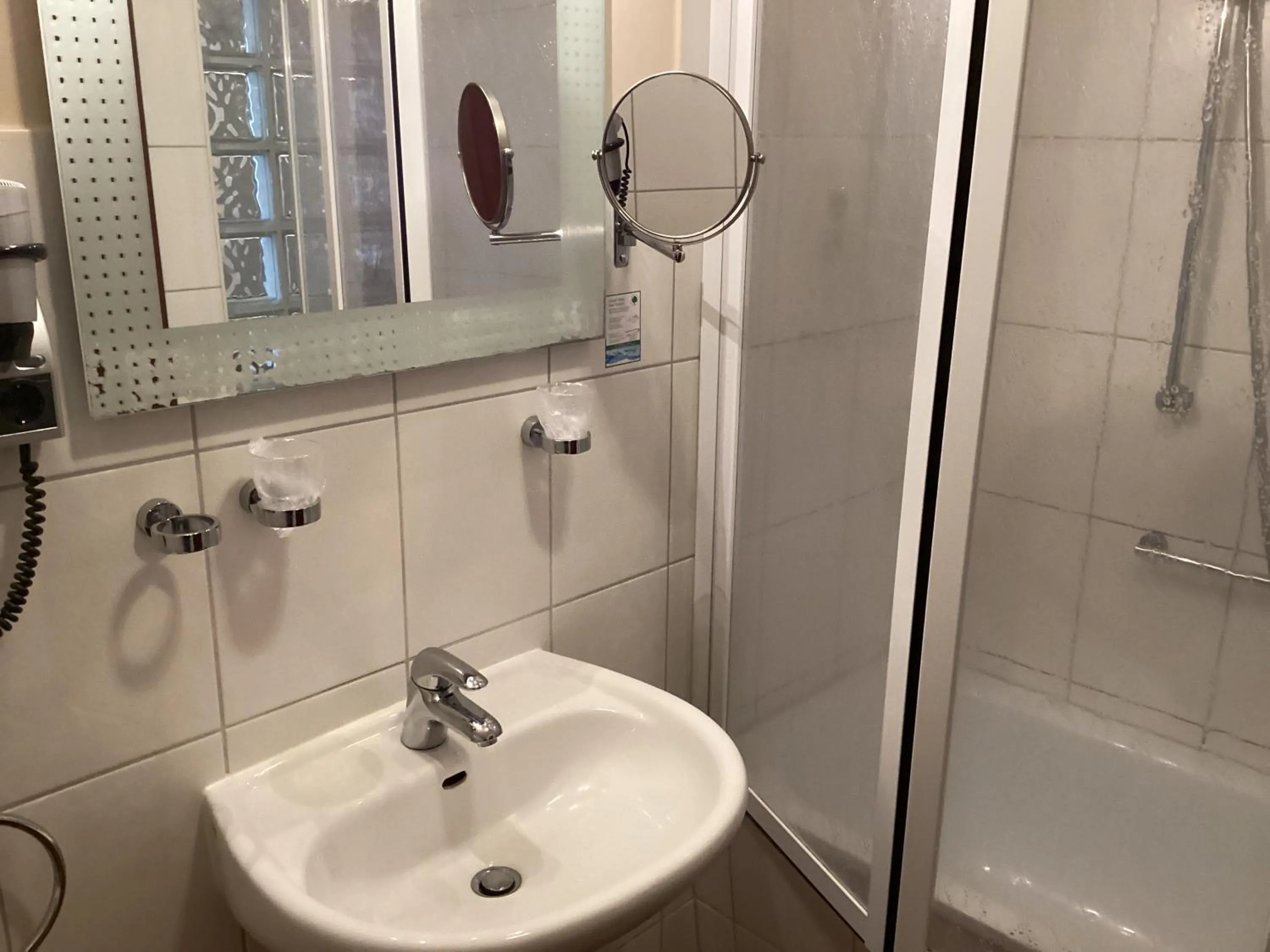 Bathroom in Gästehaus Windflüchter