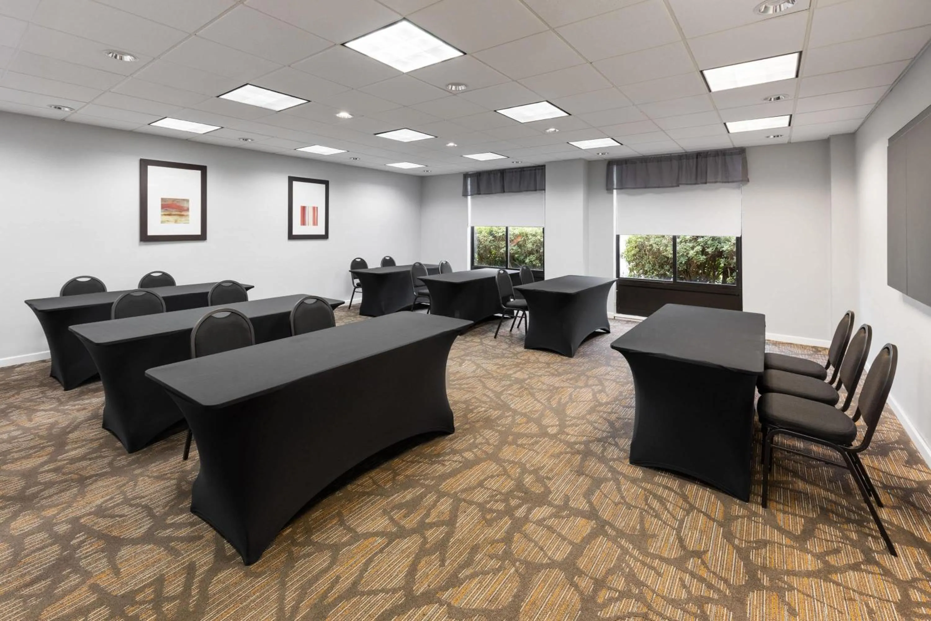 Meeting/conference room in Wingate by Wyndham Destin