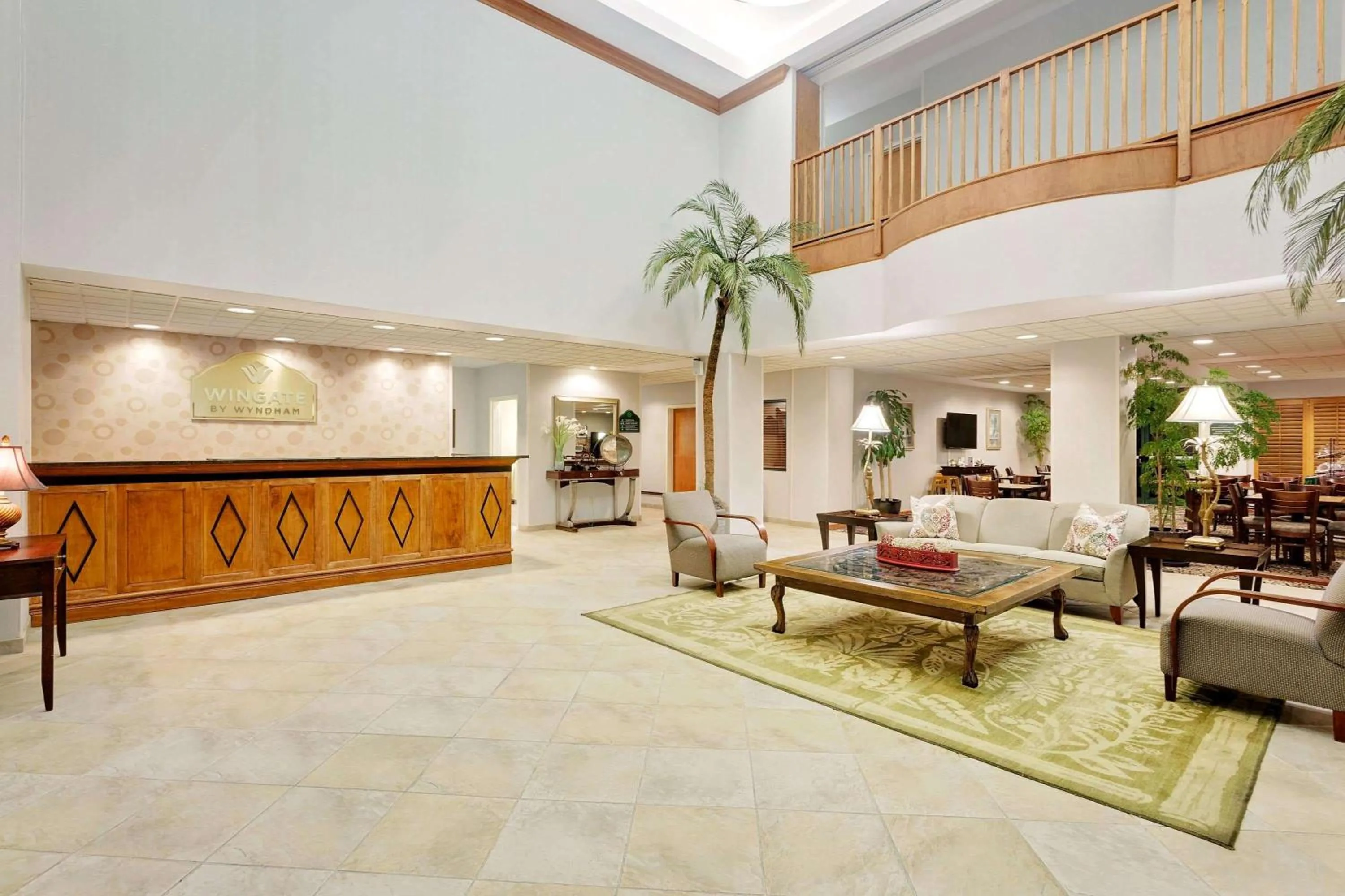 Lobby or reception in Wingate by Wyndham Destin