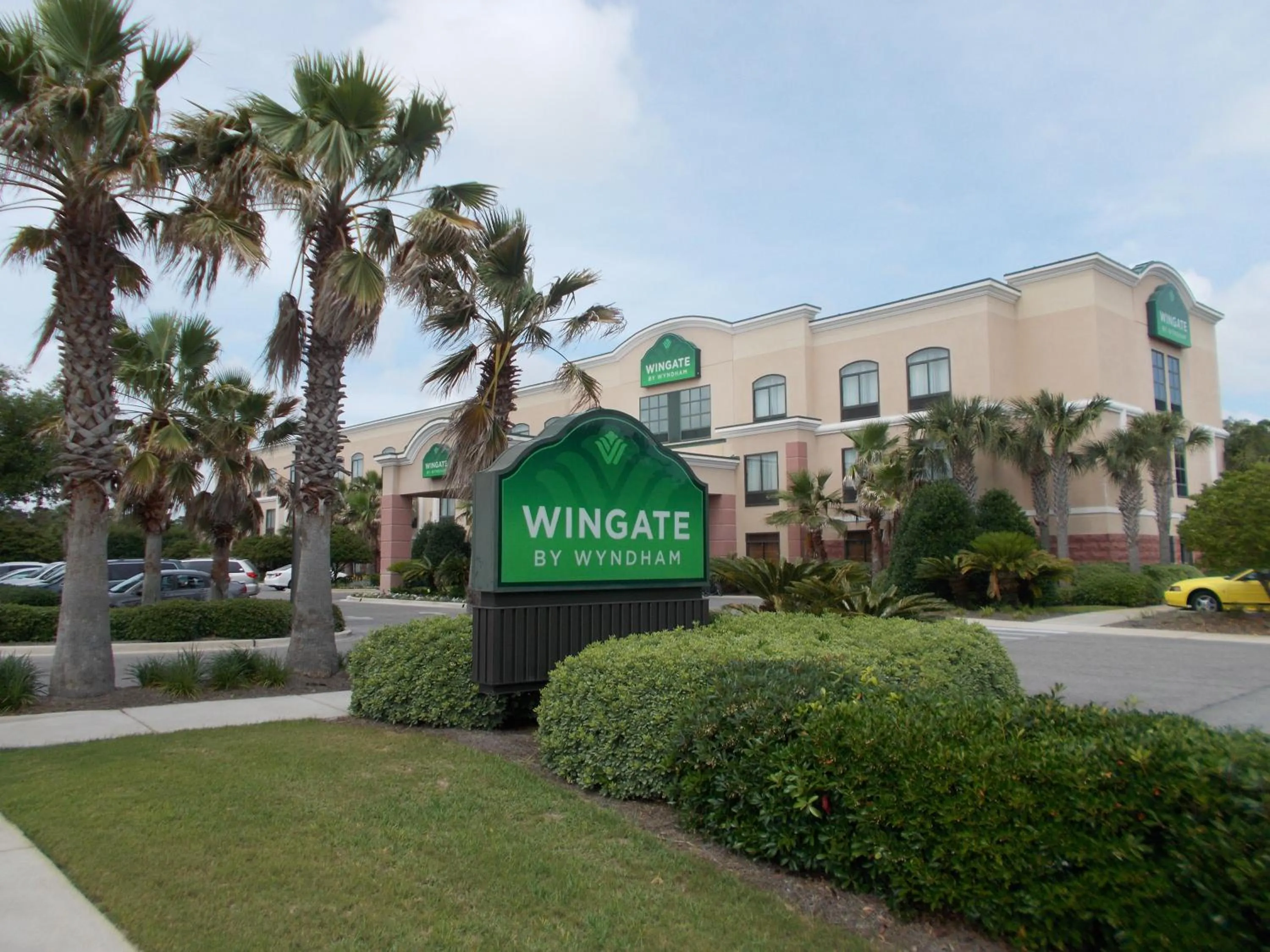 Facade/entrance in Wingate by Wyndham Destin