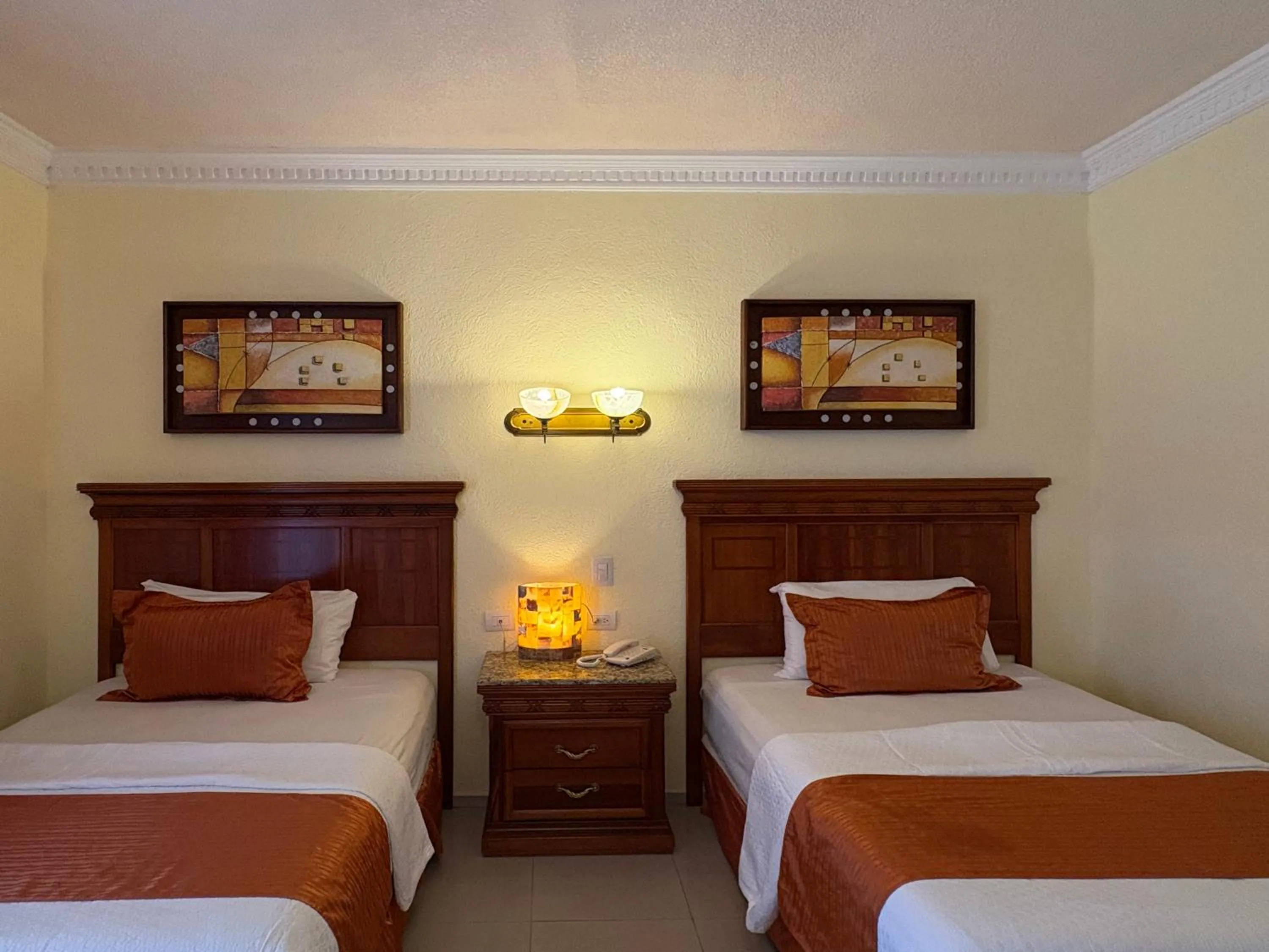 Photo of the whole room, Bed in Gran Real Yucatan