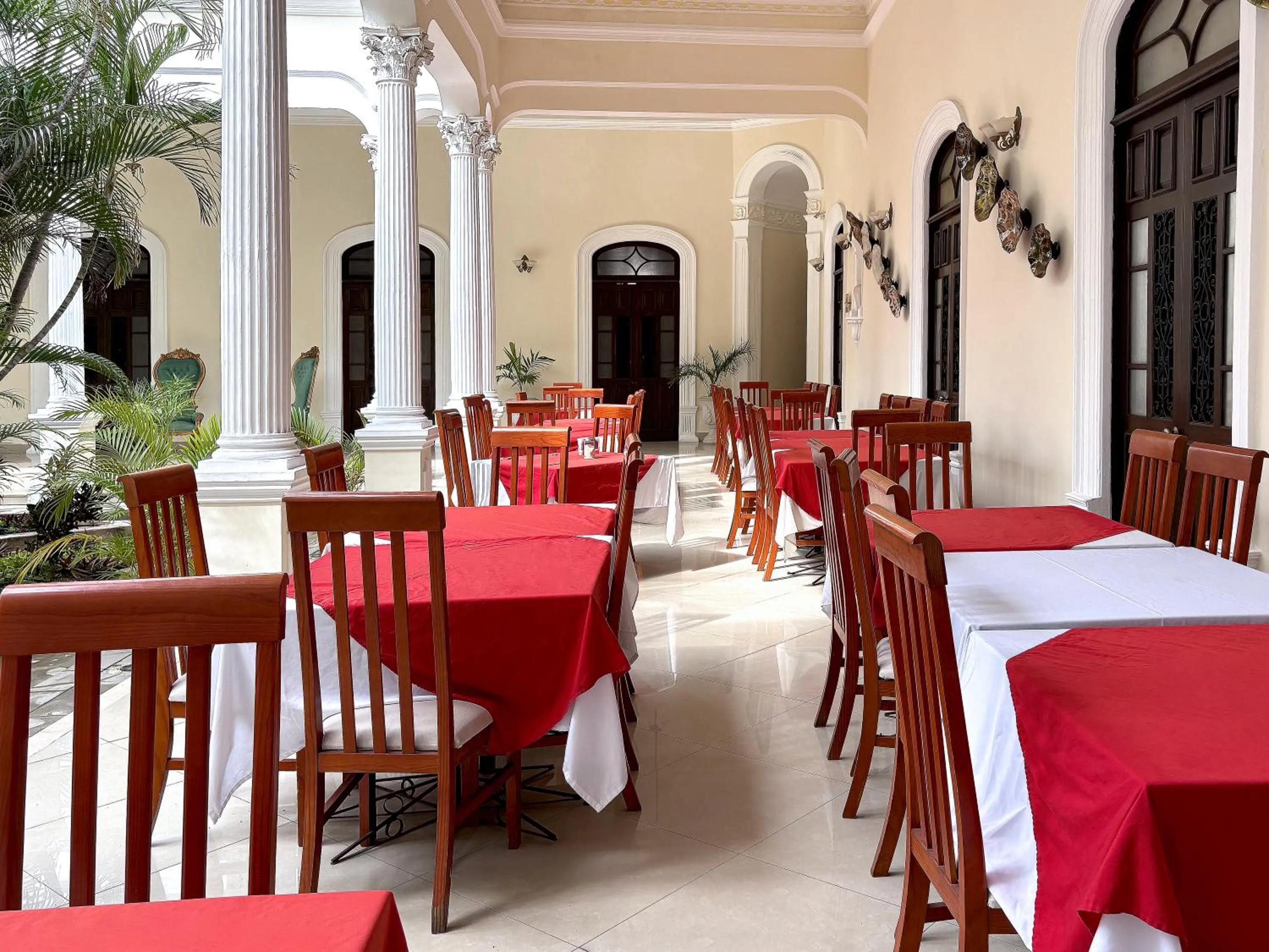 Restaurant/places to eat in Gran Real Yucatan