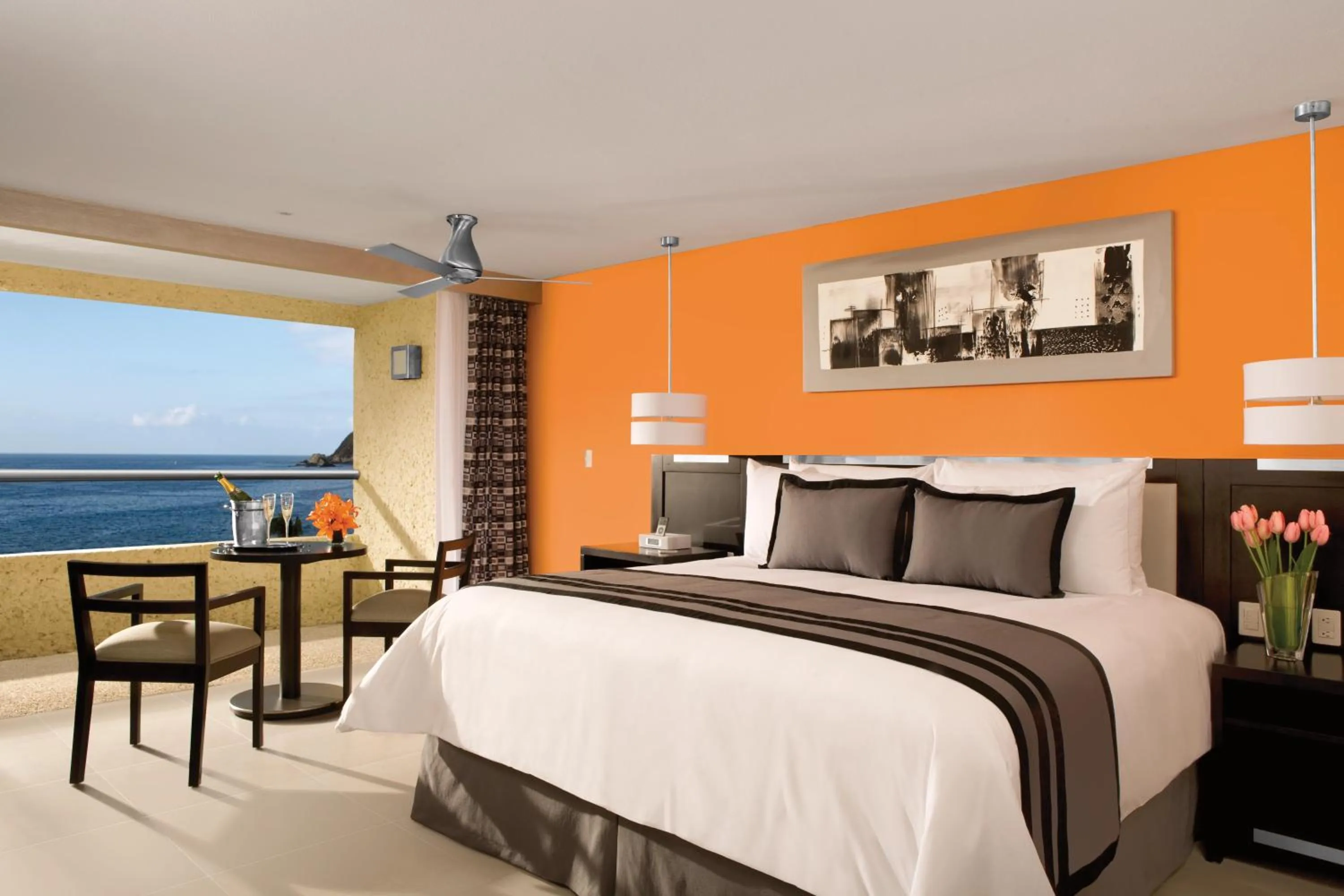 Photo of the whole room, Bed in Dreams Huatulco Resort & Spa