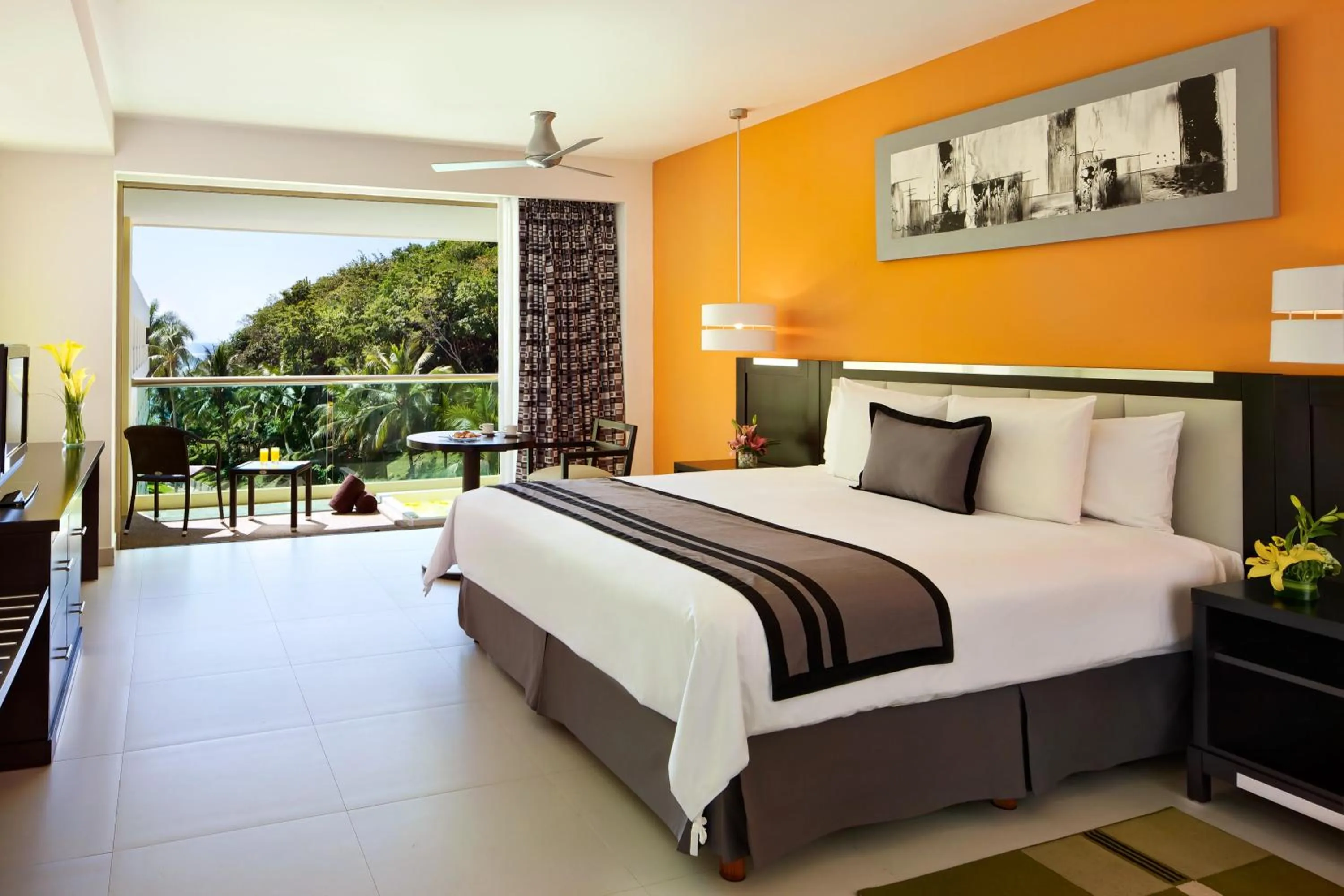 Photo of the whole room, Bed in Dreams Huatulco Resort & Spa