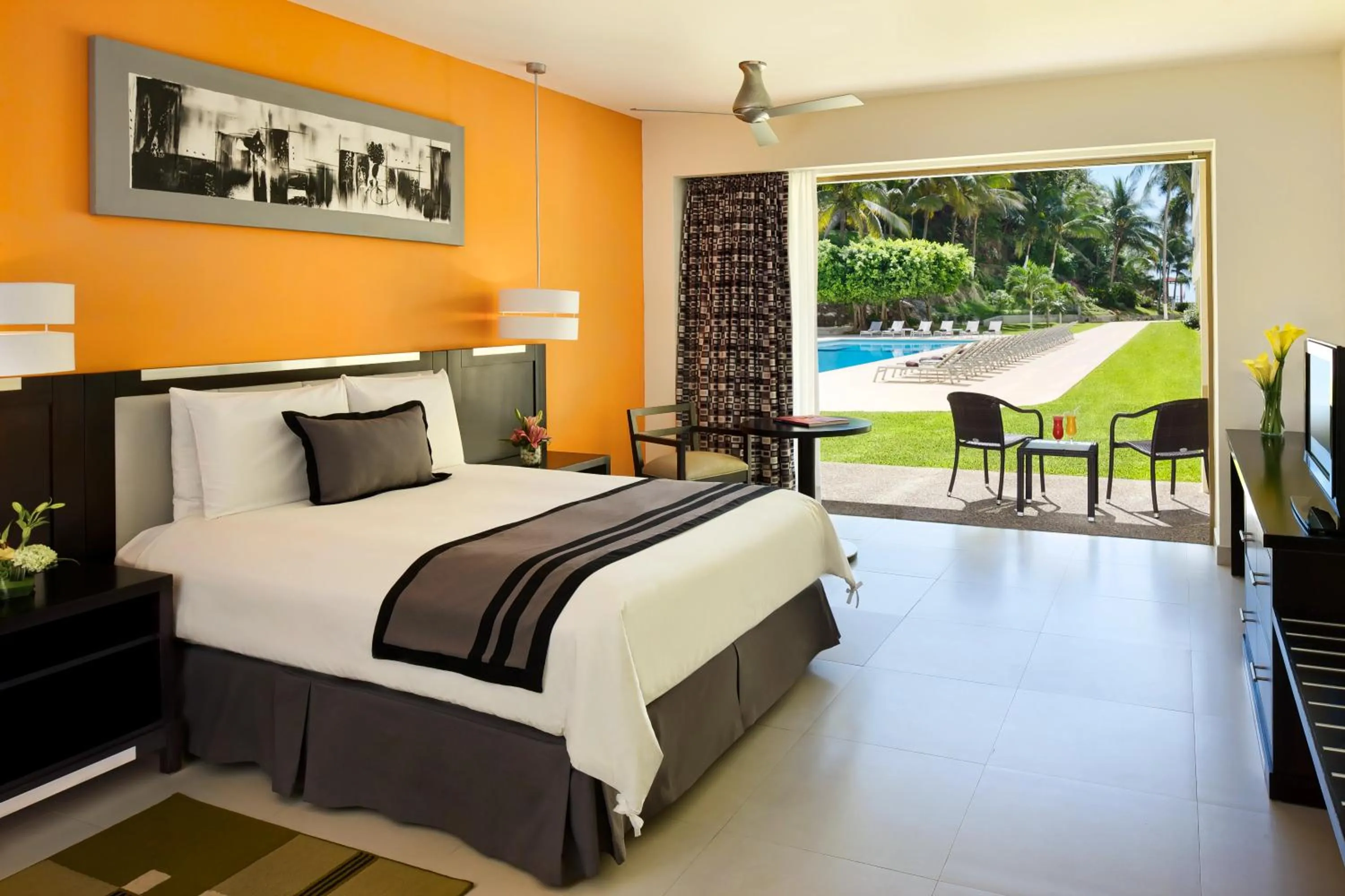 Photo of the whole room, Bed in Dreams Huatulco Resort & Spa