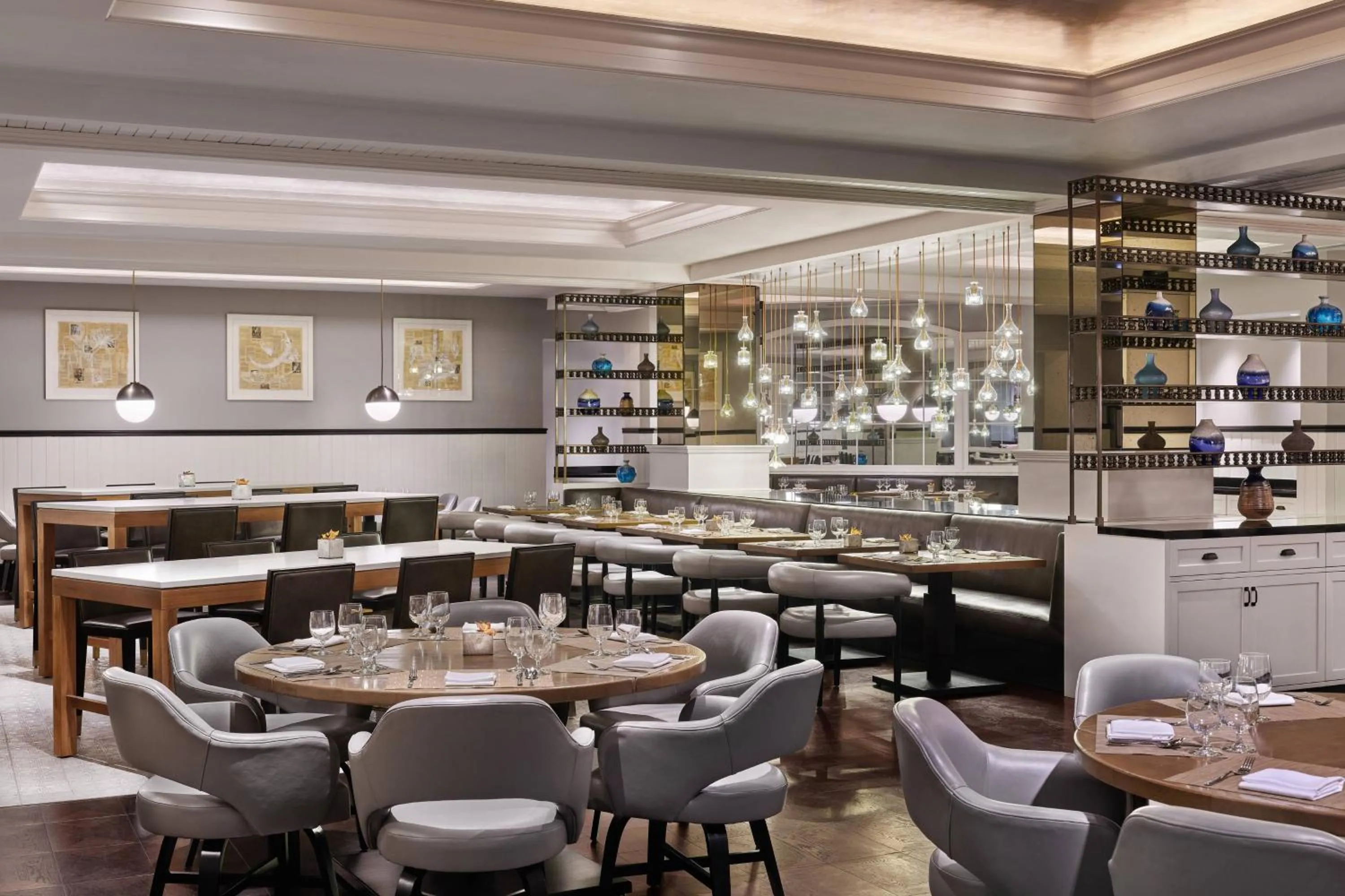Lounge or bar in The Whitley, a Luxury Collection Hotel, Atlanta Buckhead