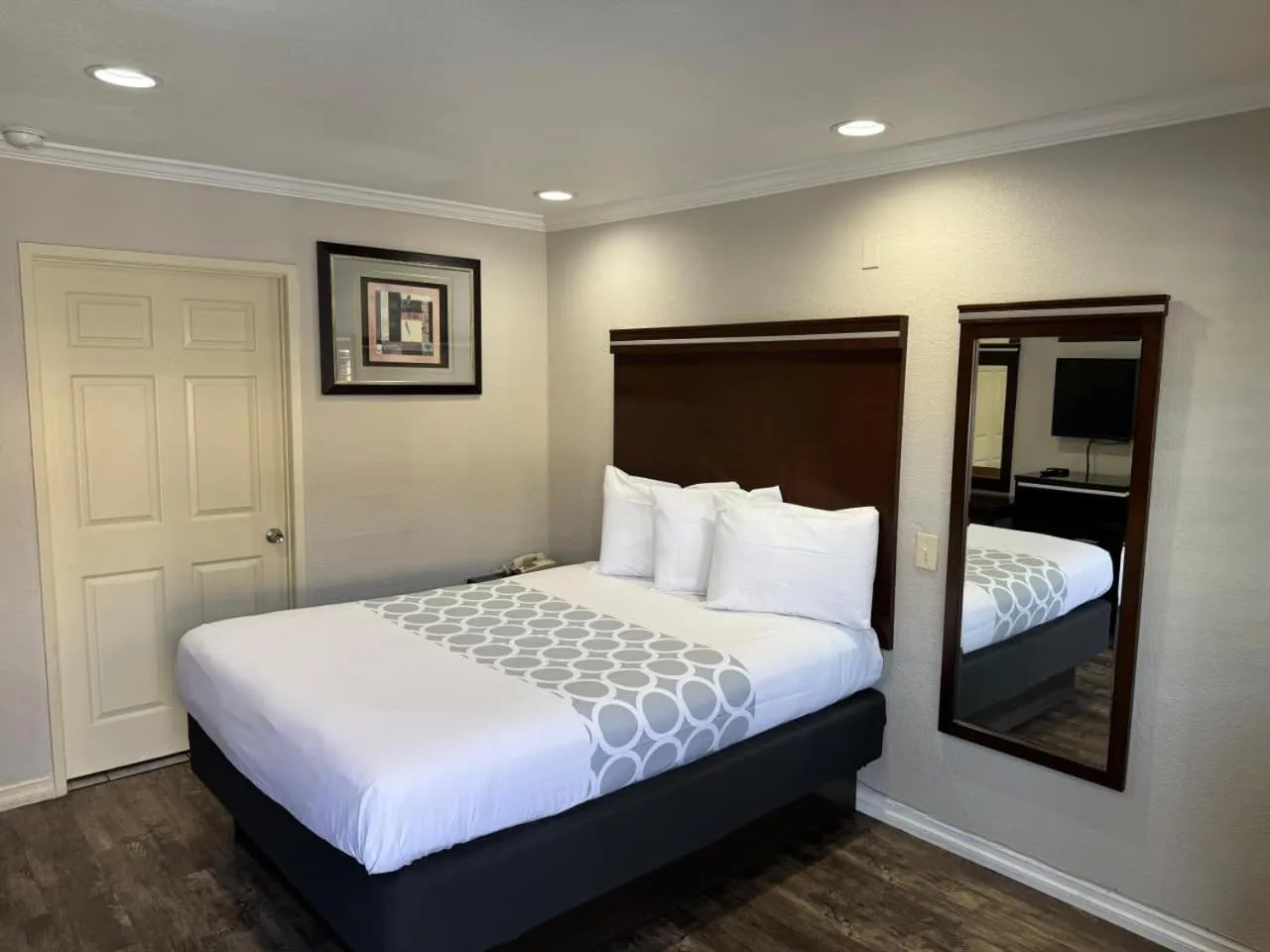 Bedroom, Bed in Rodeway Inn National City San Diego South