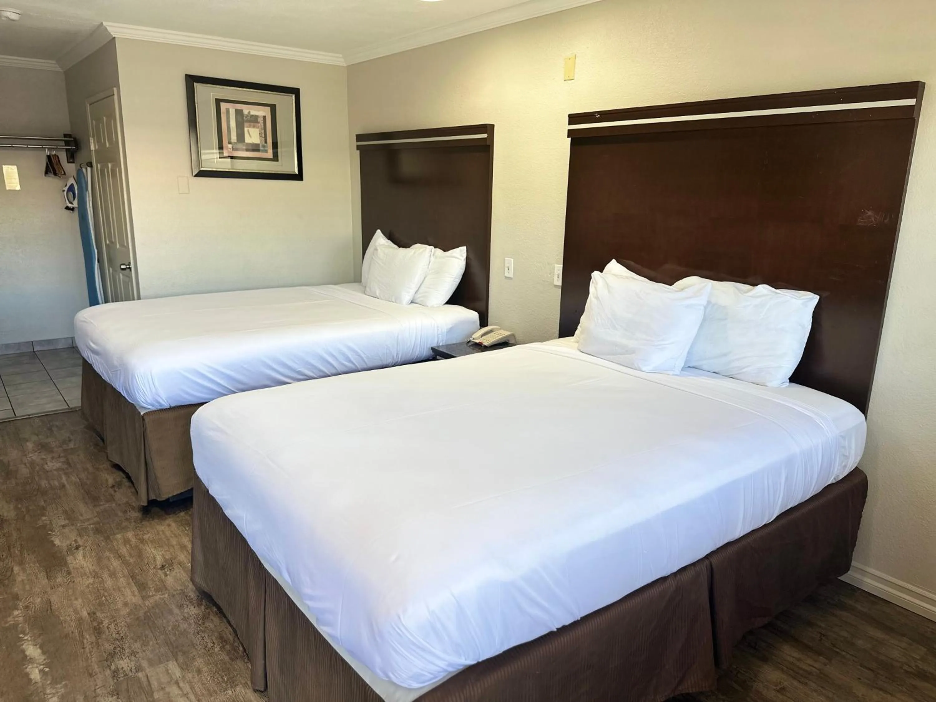 Bedroom, Bed in Rodeway Inn National City San Diego South