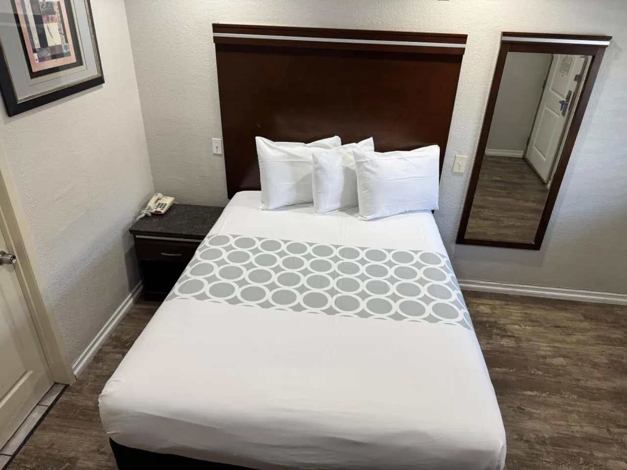 Bedroom, Bed in Rodeway Inn National City San Diego South