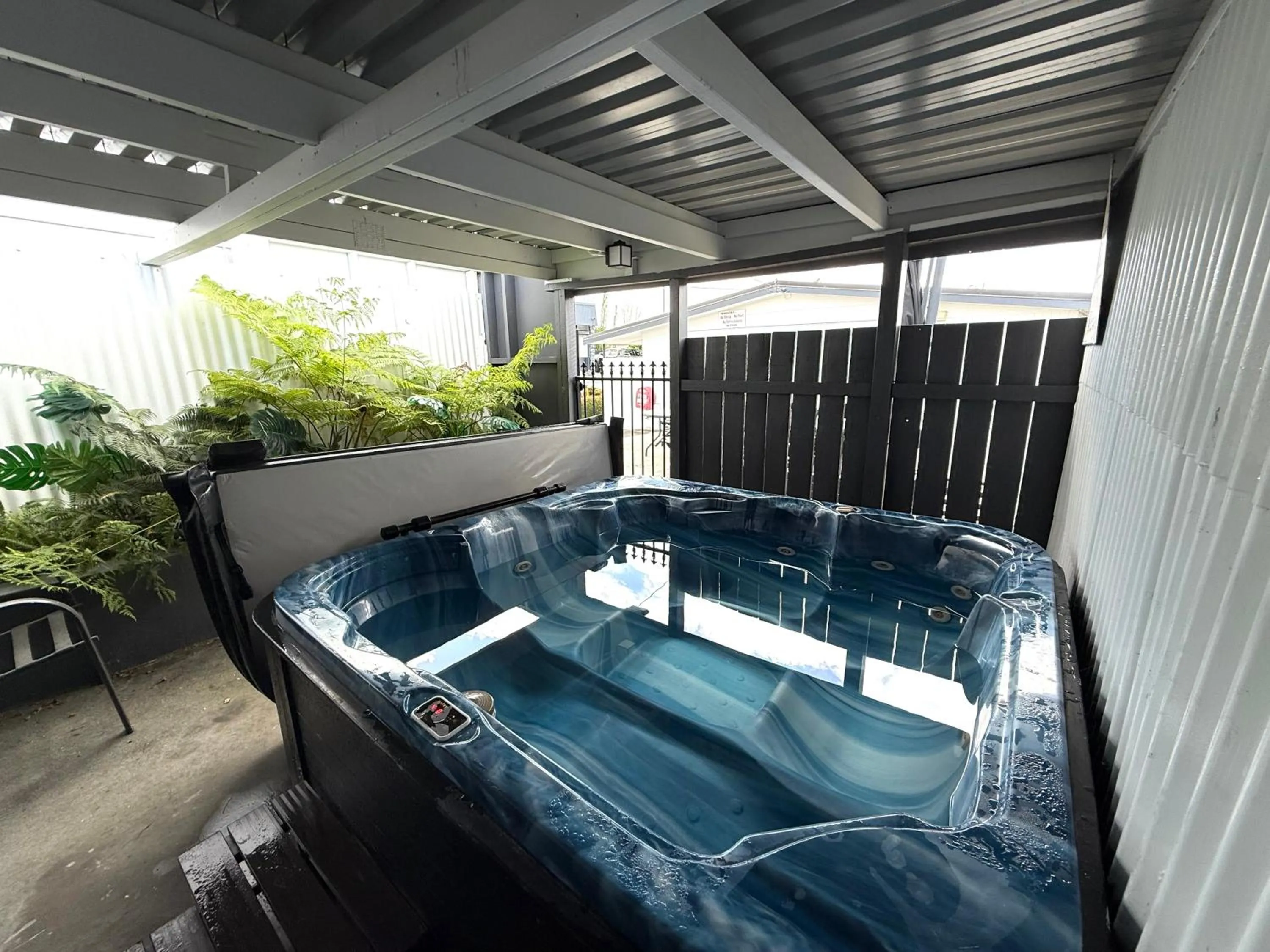 Hot Tub in Central Court Motel