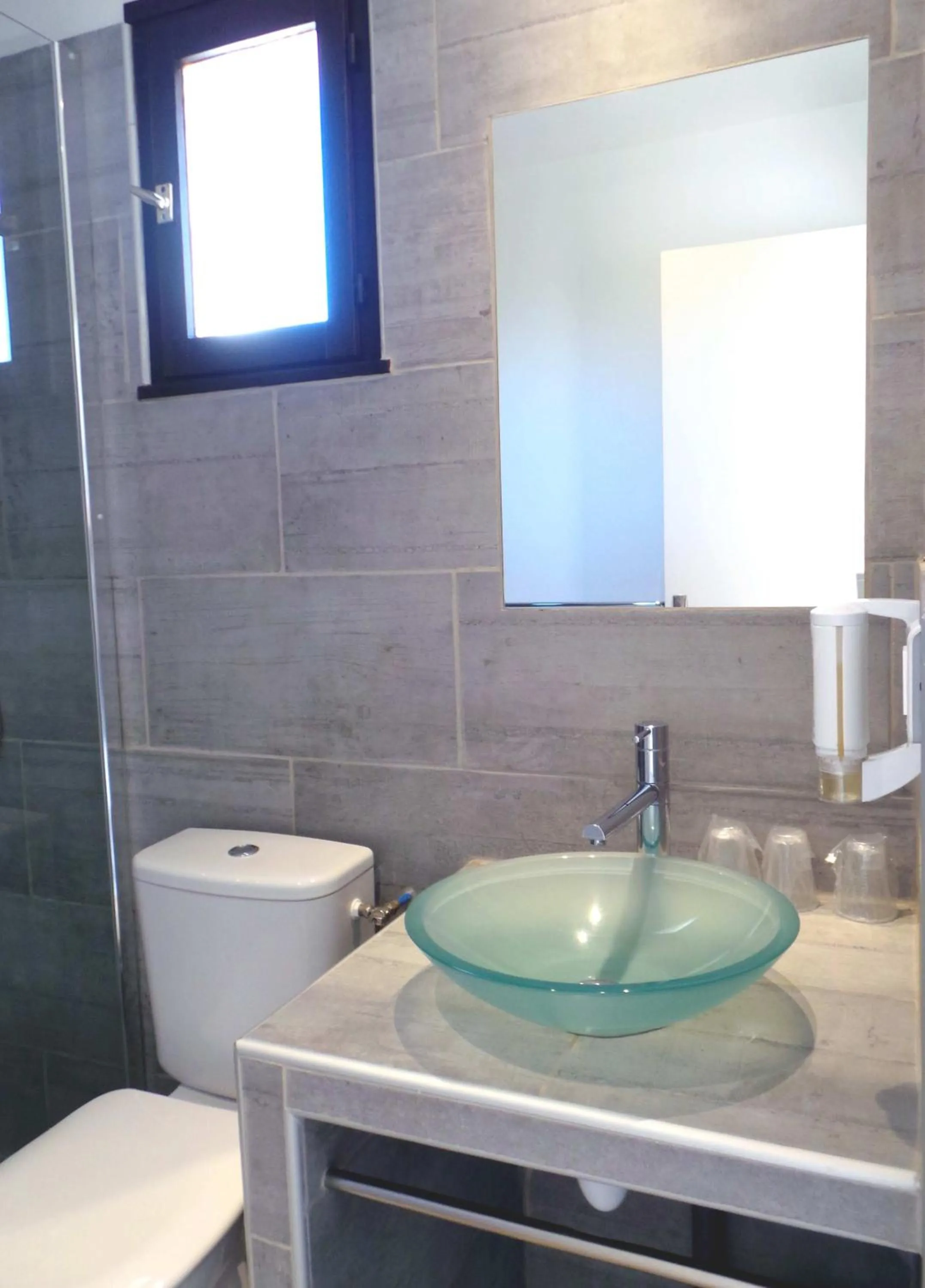 Bathroom in Hotel Olmuccio