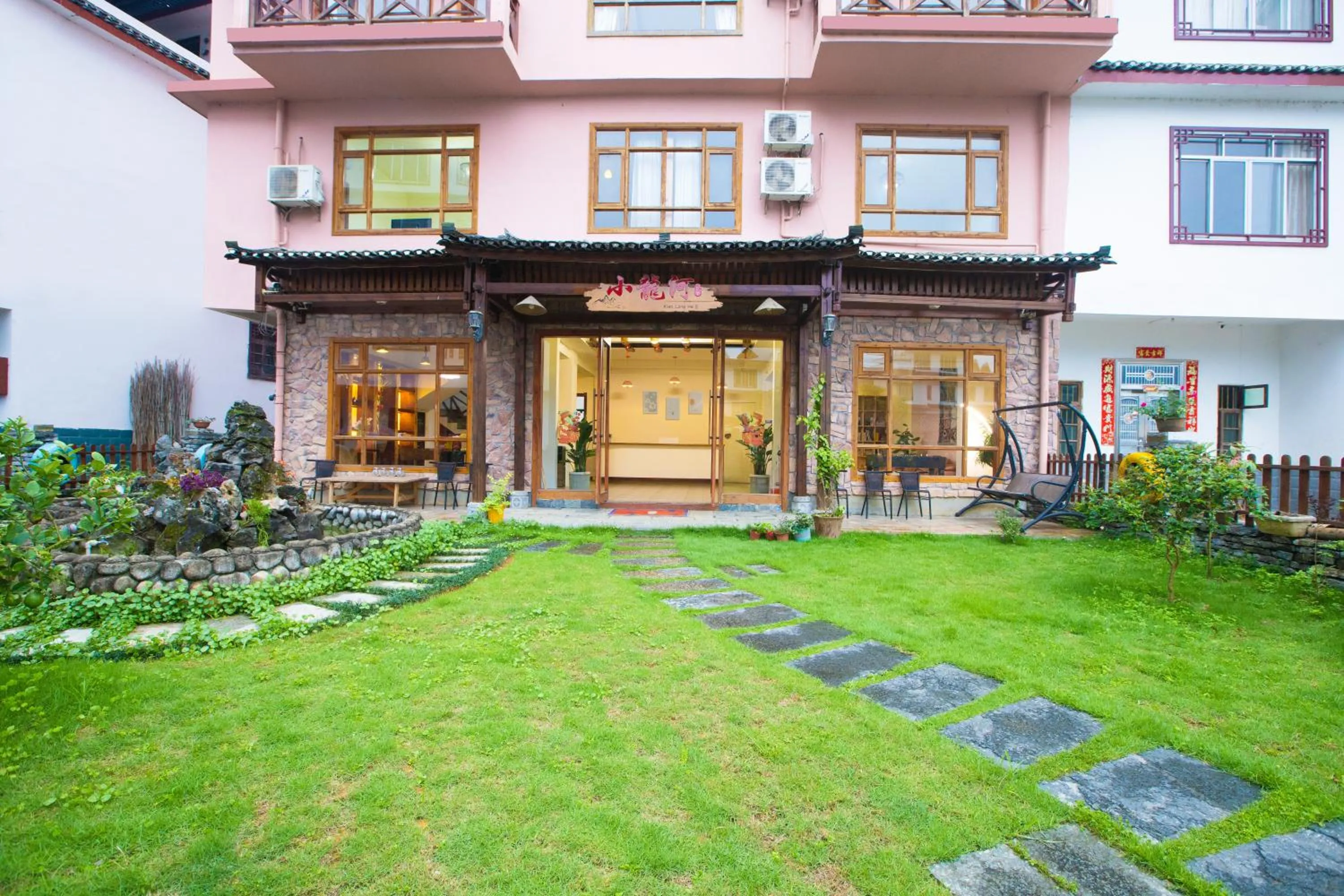 Property building in Yangshuo Xiao Long River Hotel