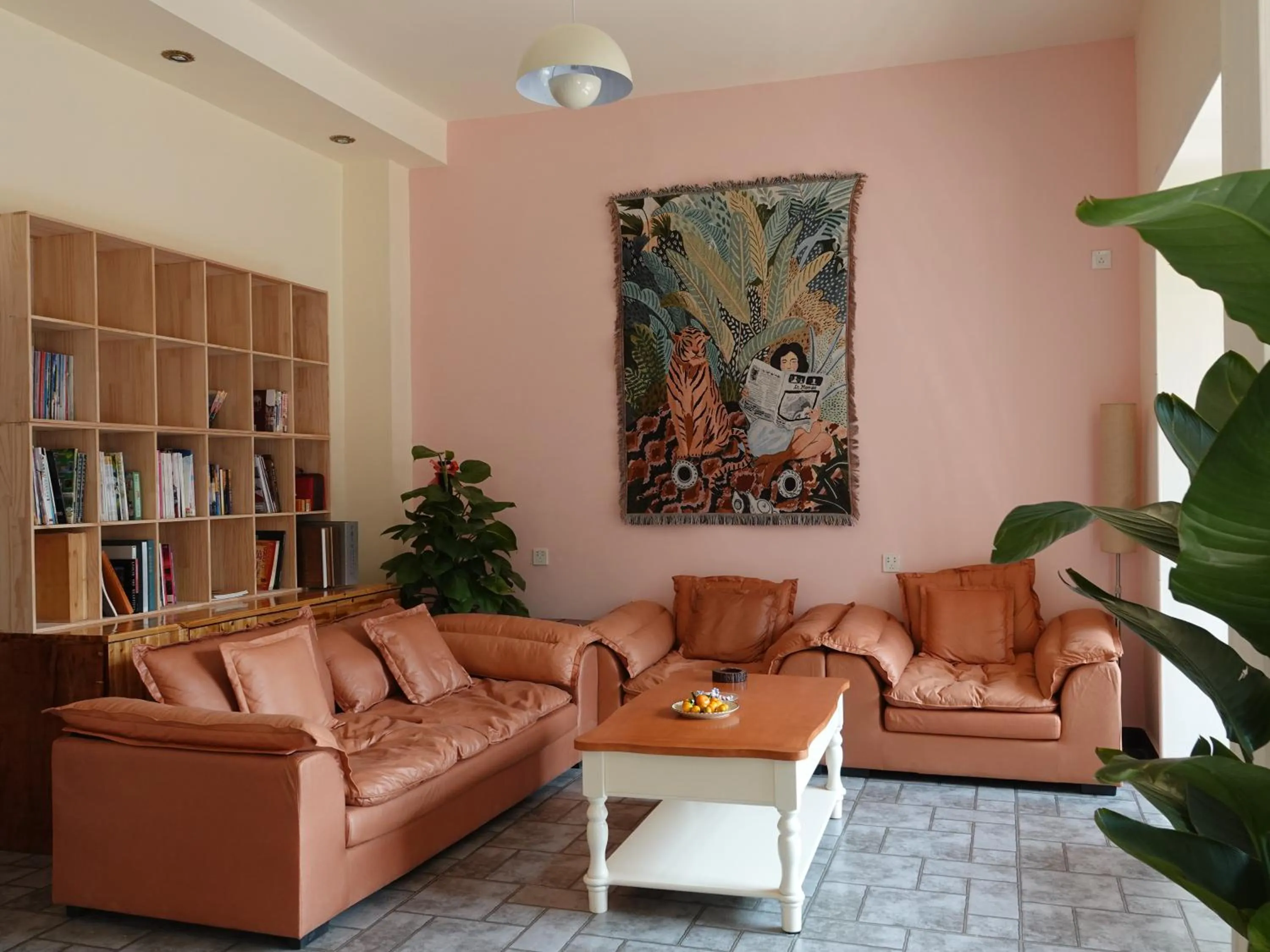 Communal lounge/ TV room in Yangshuo Xiao Long River Hotel