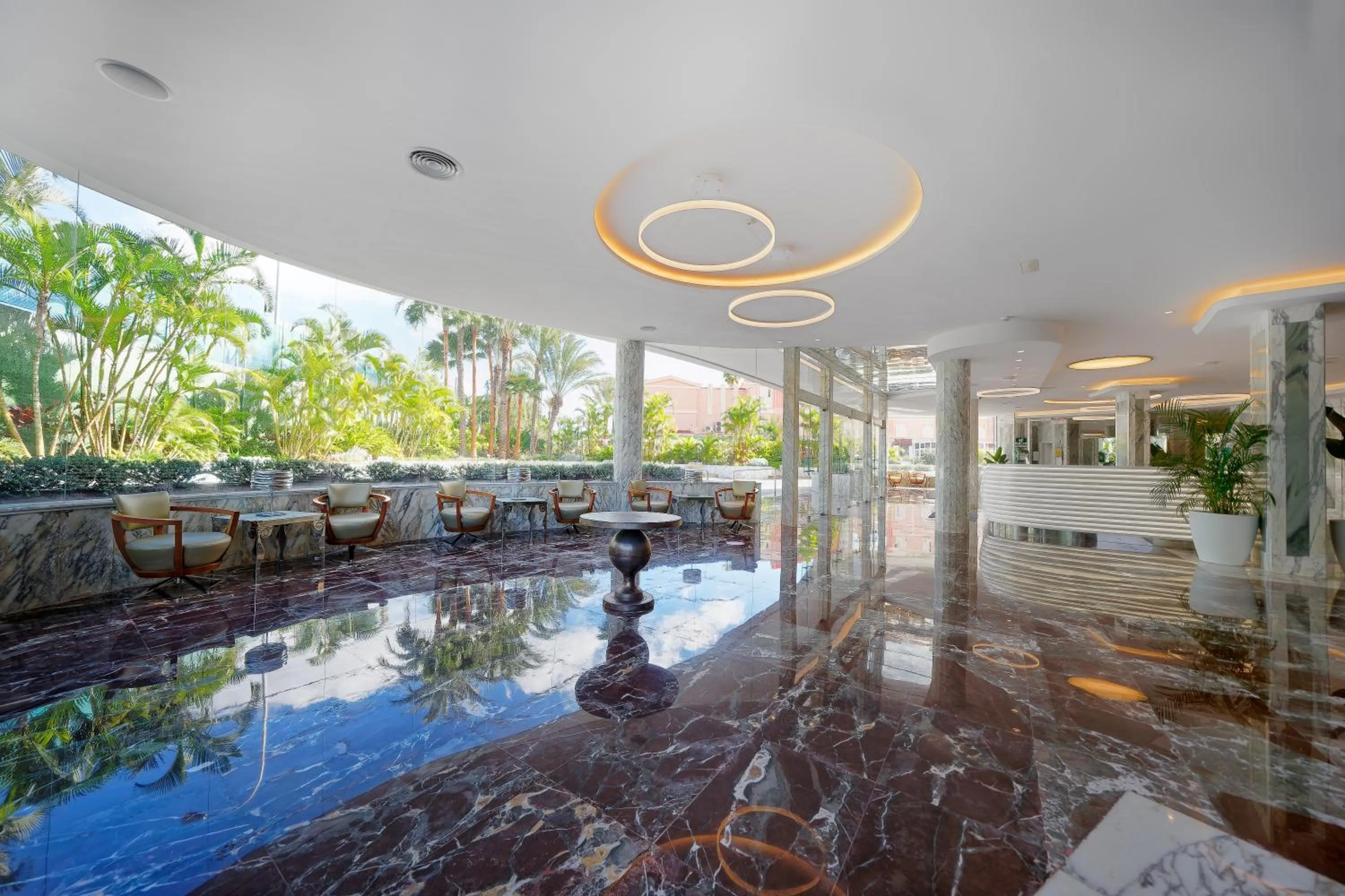 Lobby or reception in Bull Eugenia Victoria & SPA