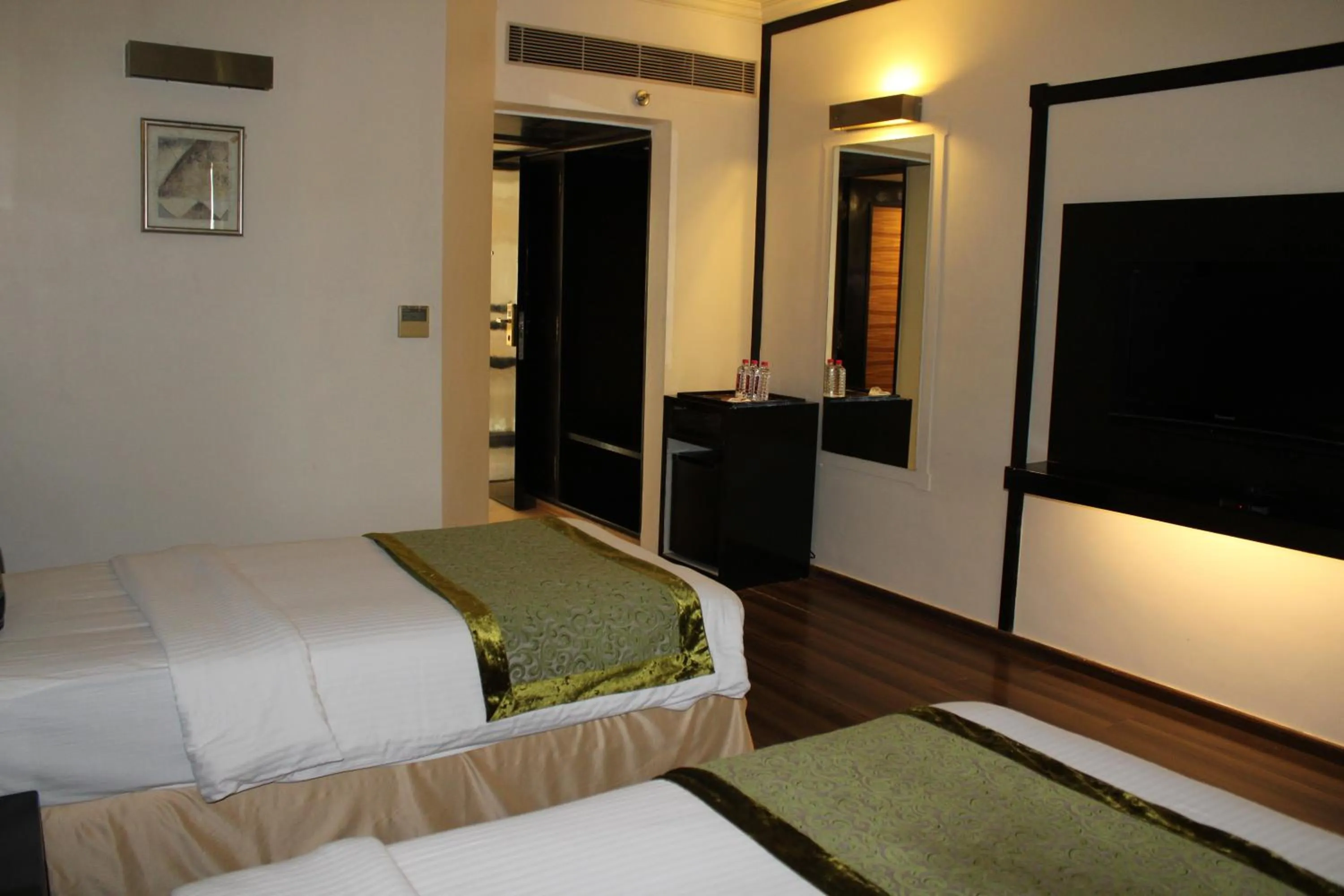 Bed in Fortune Inn Haveli, Gandhinagar - Member ITC Hotels' Group