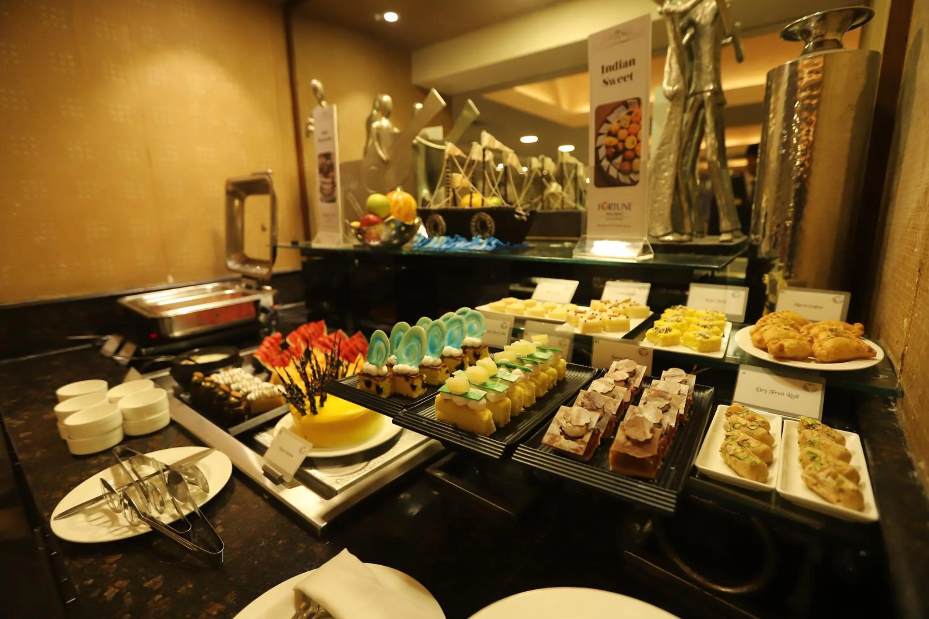 Breakfast in Fortune Inn Haveli, Gandhinagar - Member ITC Hotels' Group