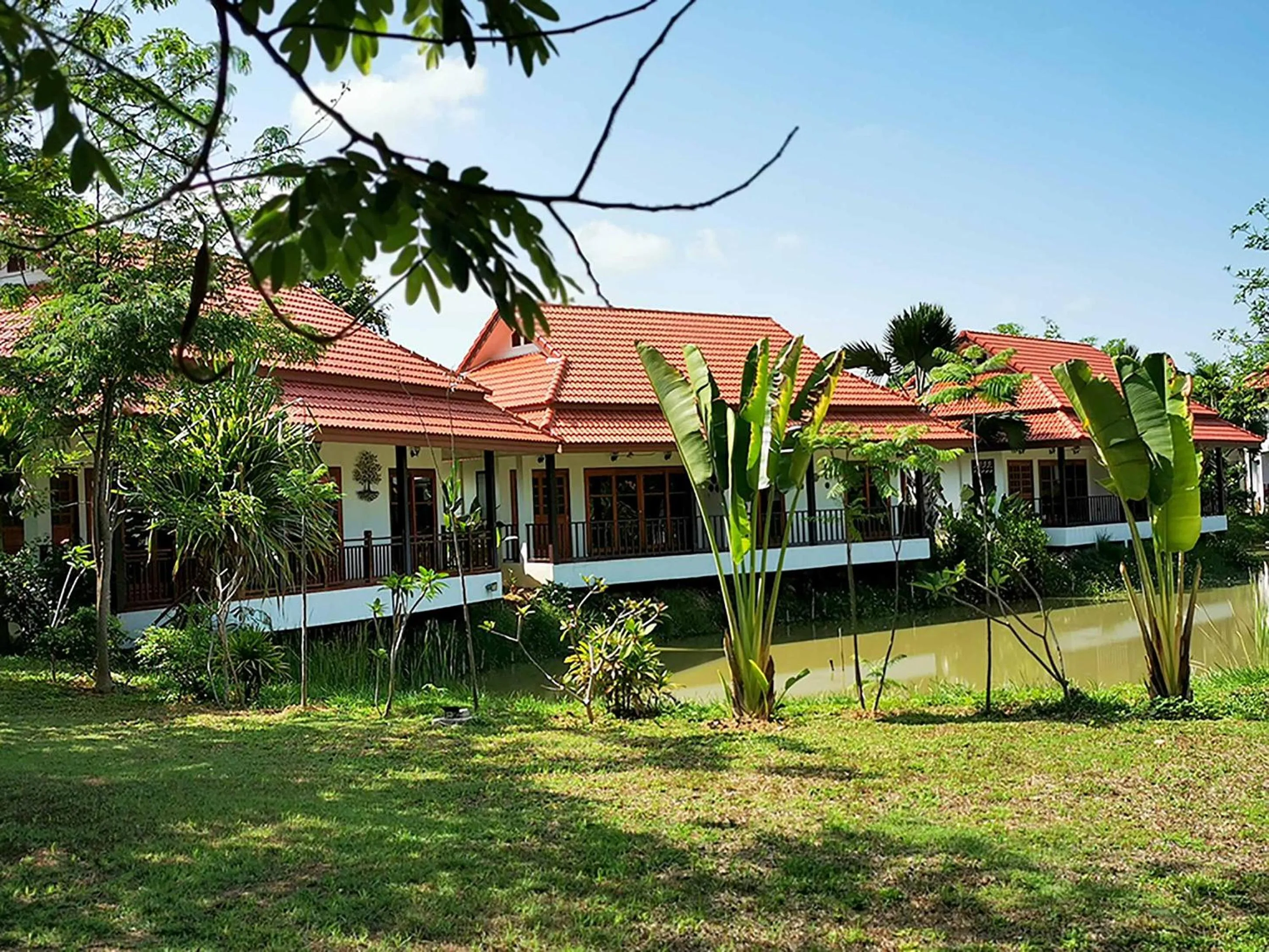 Property building in Jasmine Hills Lodge
