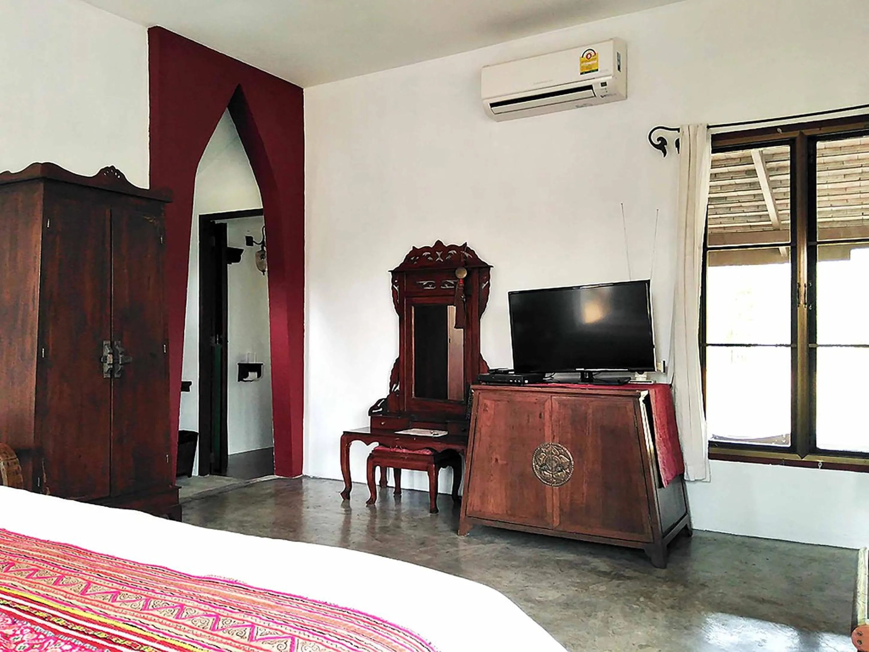 TV and multimedia in Jasmine Hills Lodge