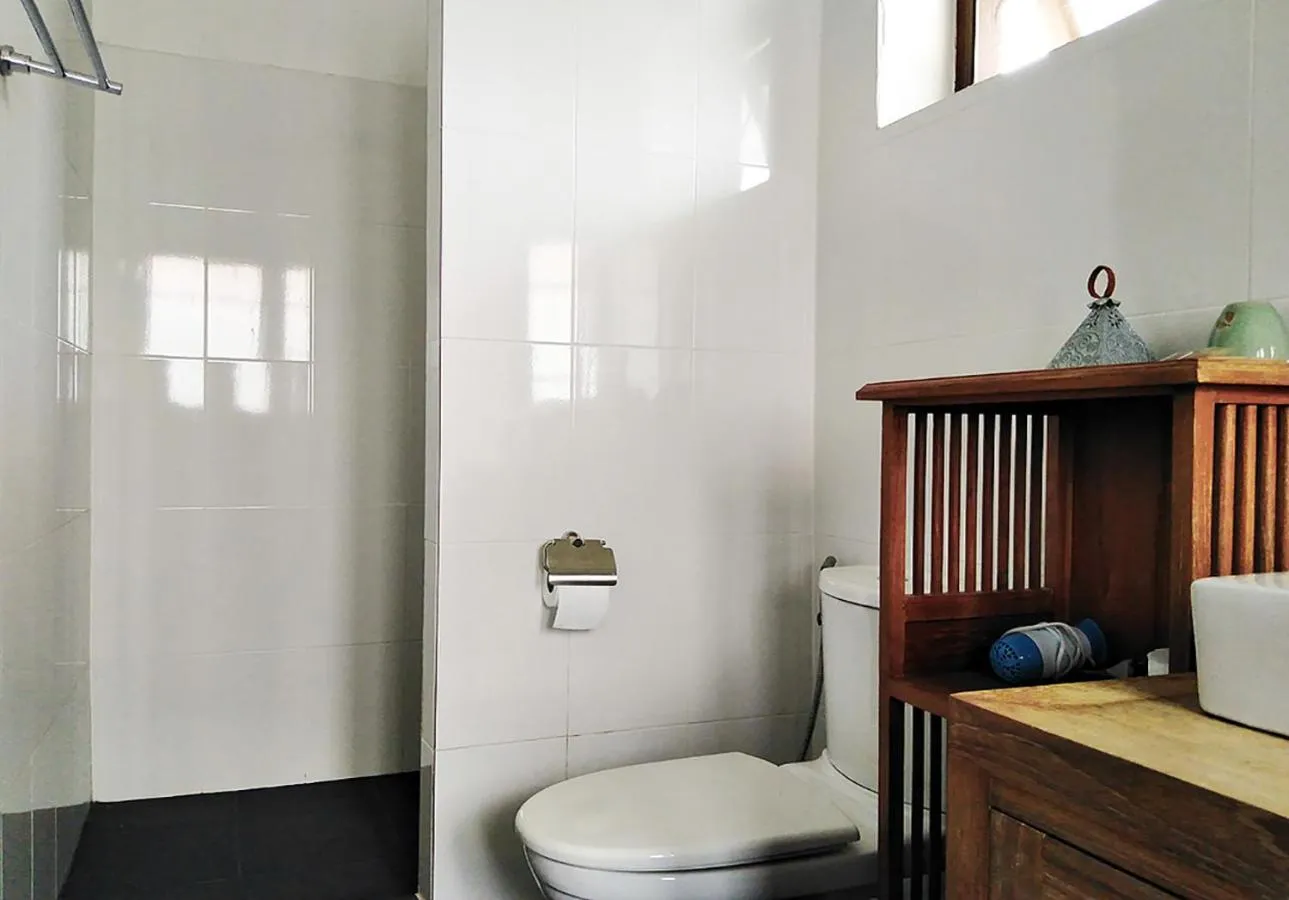 Toilet in Jasmine Hills Lodge