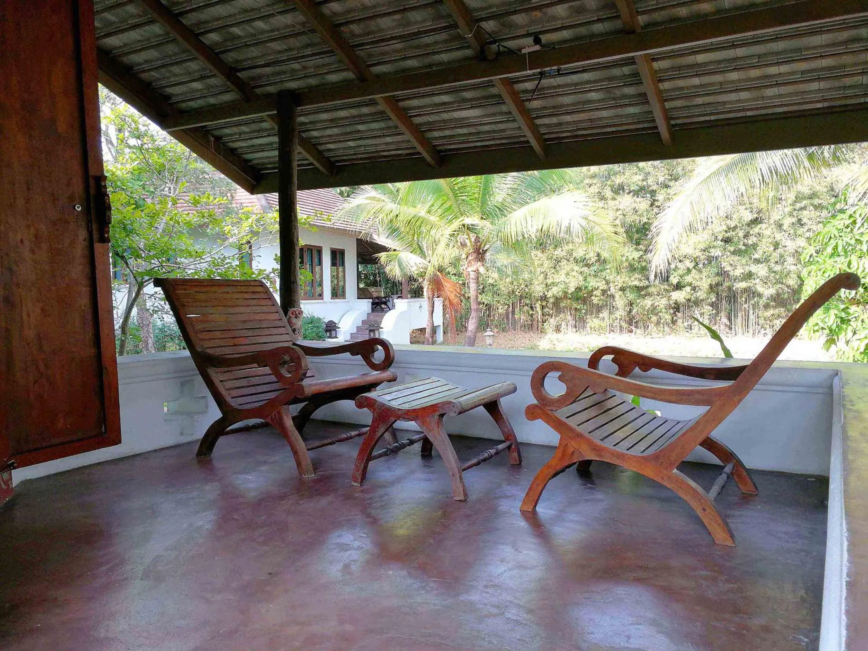 Patio in Jasmine Hills Lodge