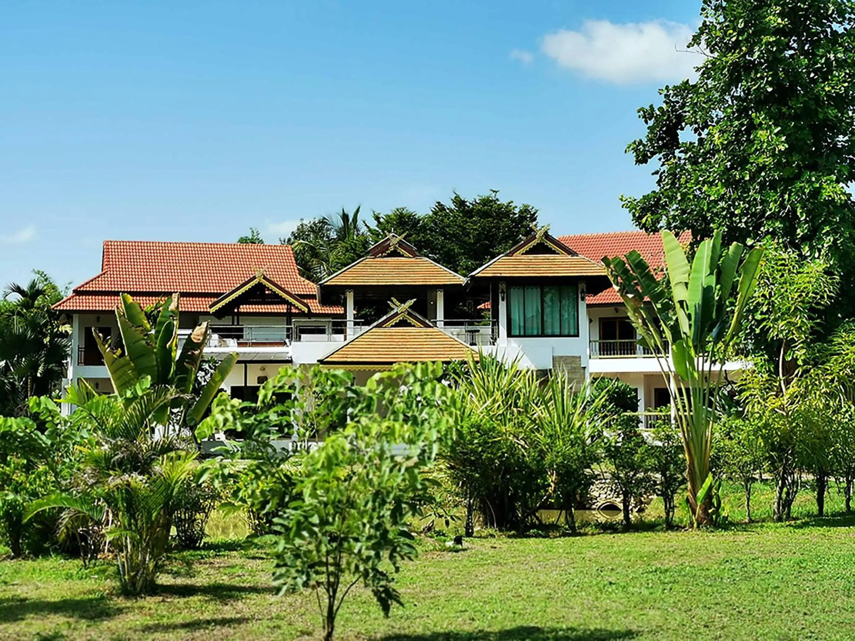 Property building in Jasmine Hills Lodge
