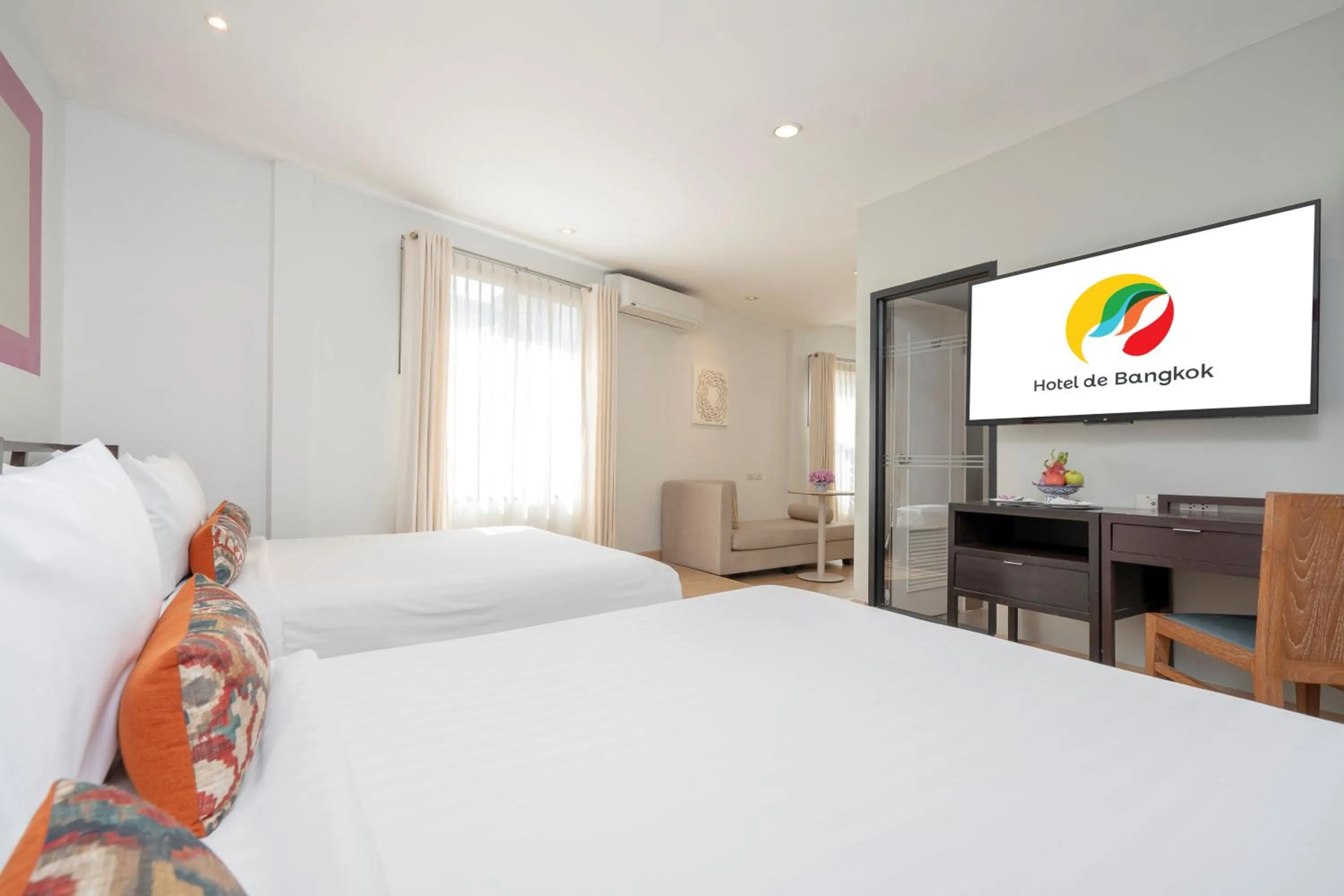 TV and multimedia, Bed in Hotel De Bangkok
